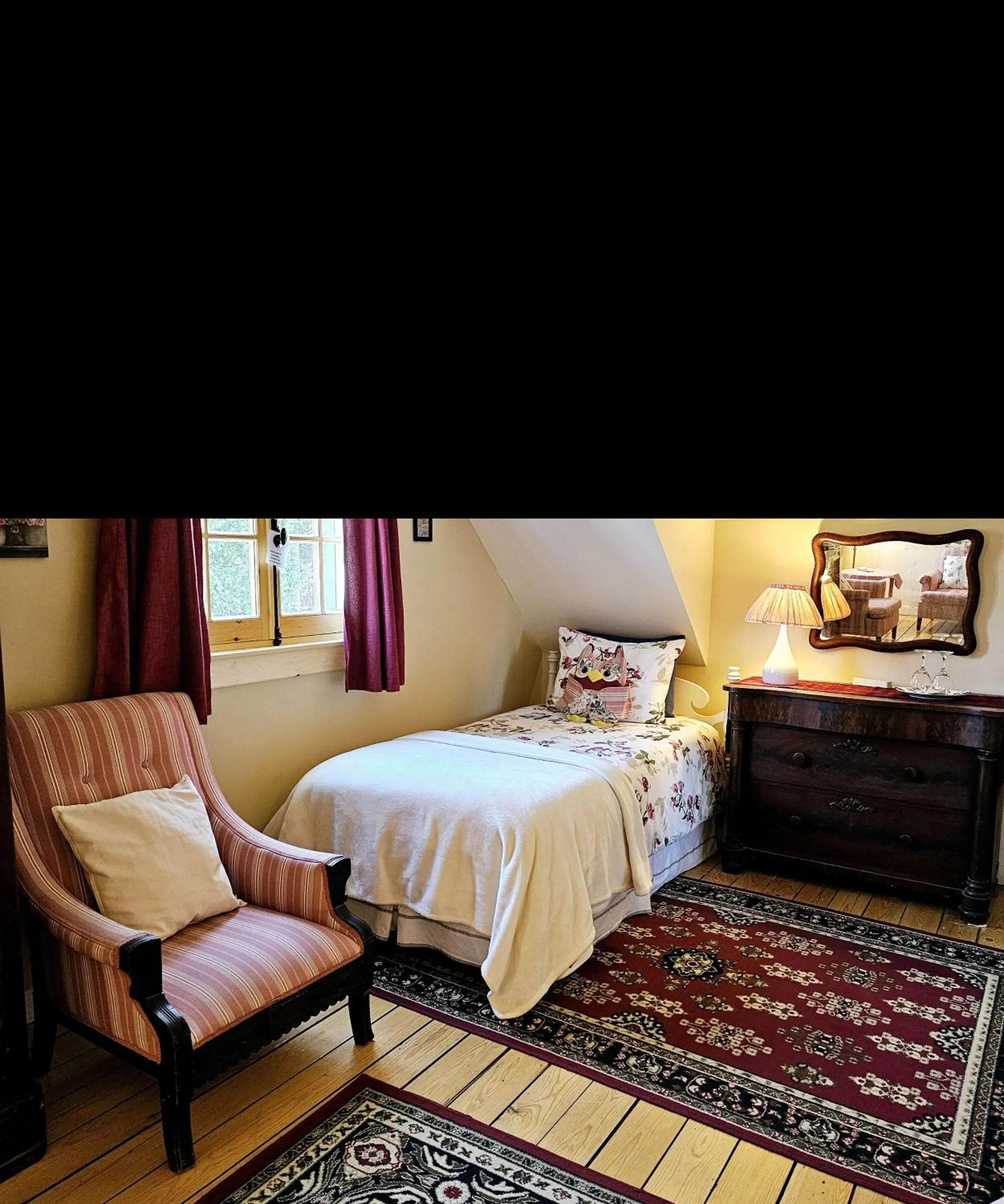 Bed in Auberge La Châtelaine