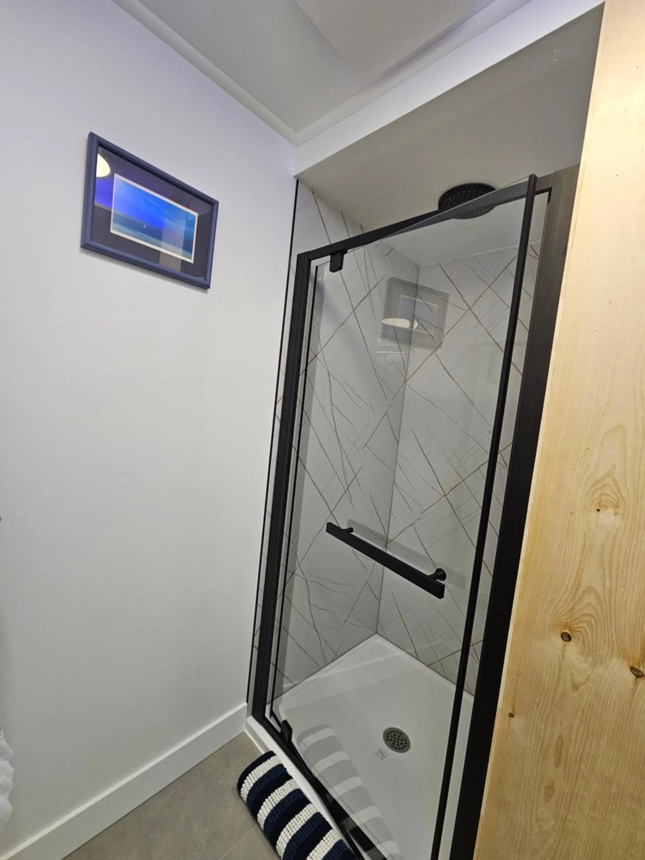 Shower in Auberge La Châtelaine