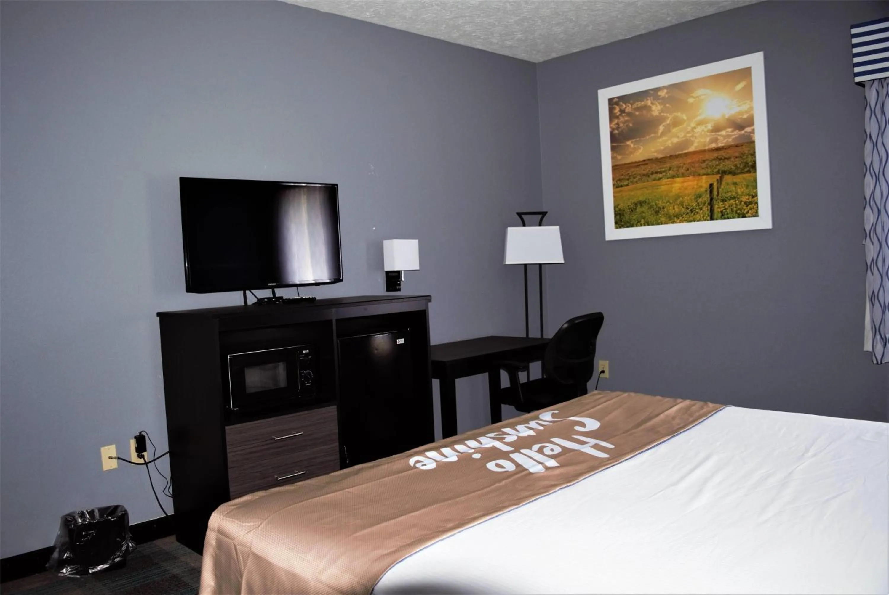 Photo of the whole room, Bed in Days Inn by Wyndham Montgomery