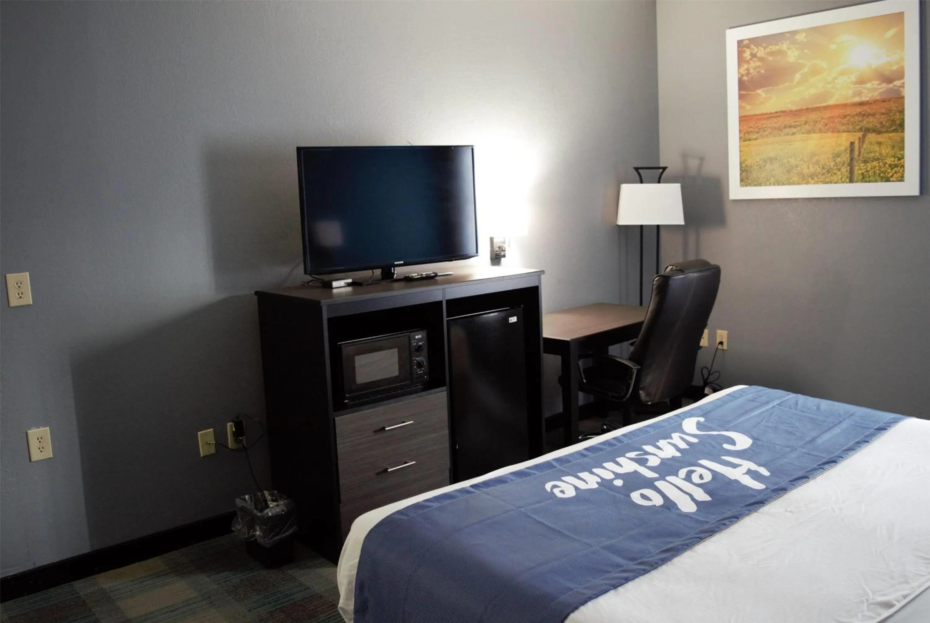 Photo of the whole room, Bed in Days Inn by Wyndham Montgomery