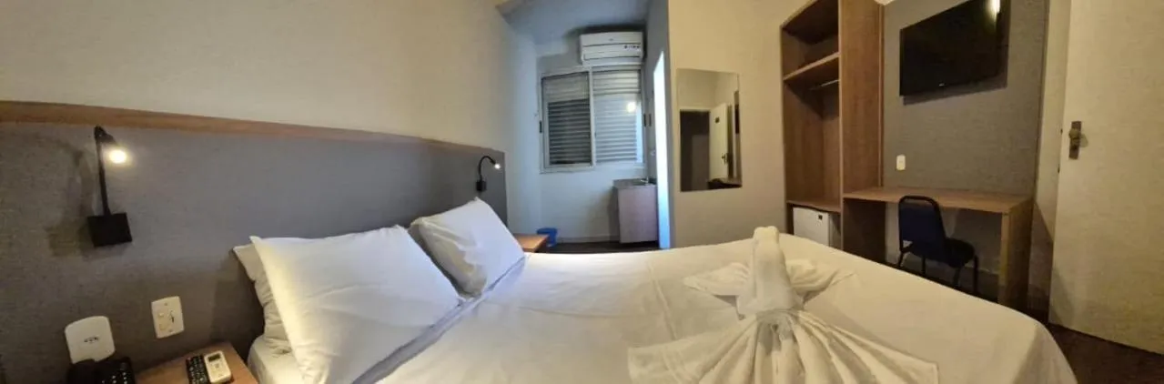 Bedroom, Bed in Panorama Hotel