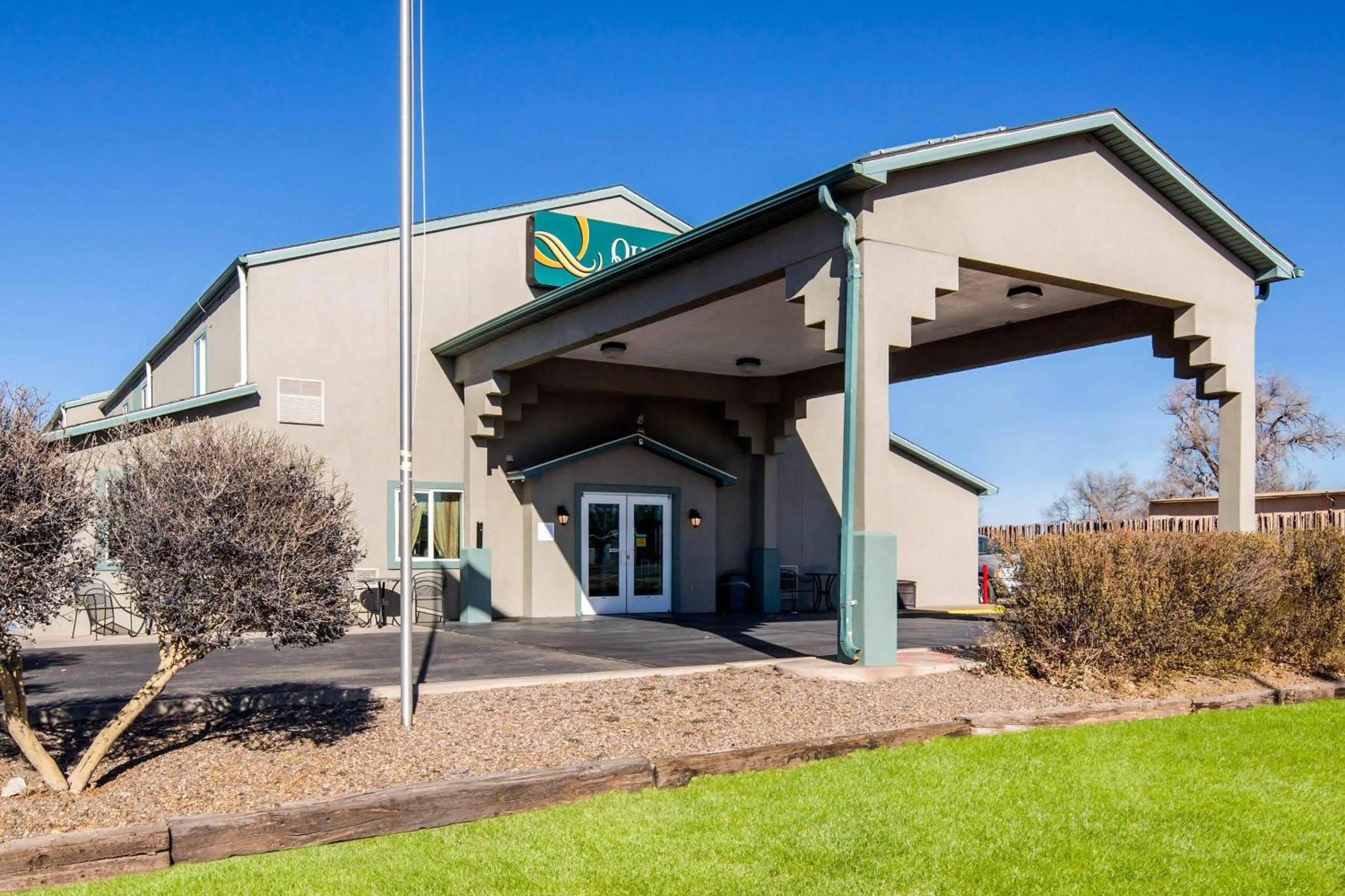 Property building in Quality Inn Moriarty