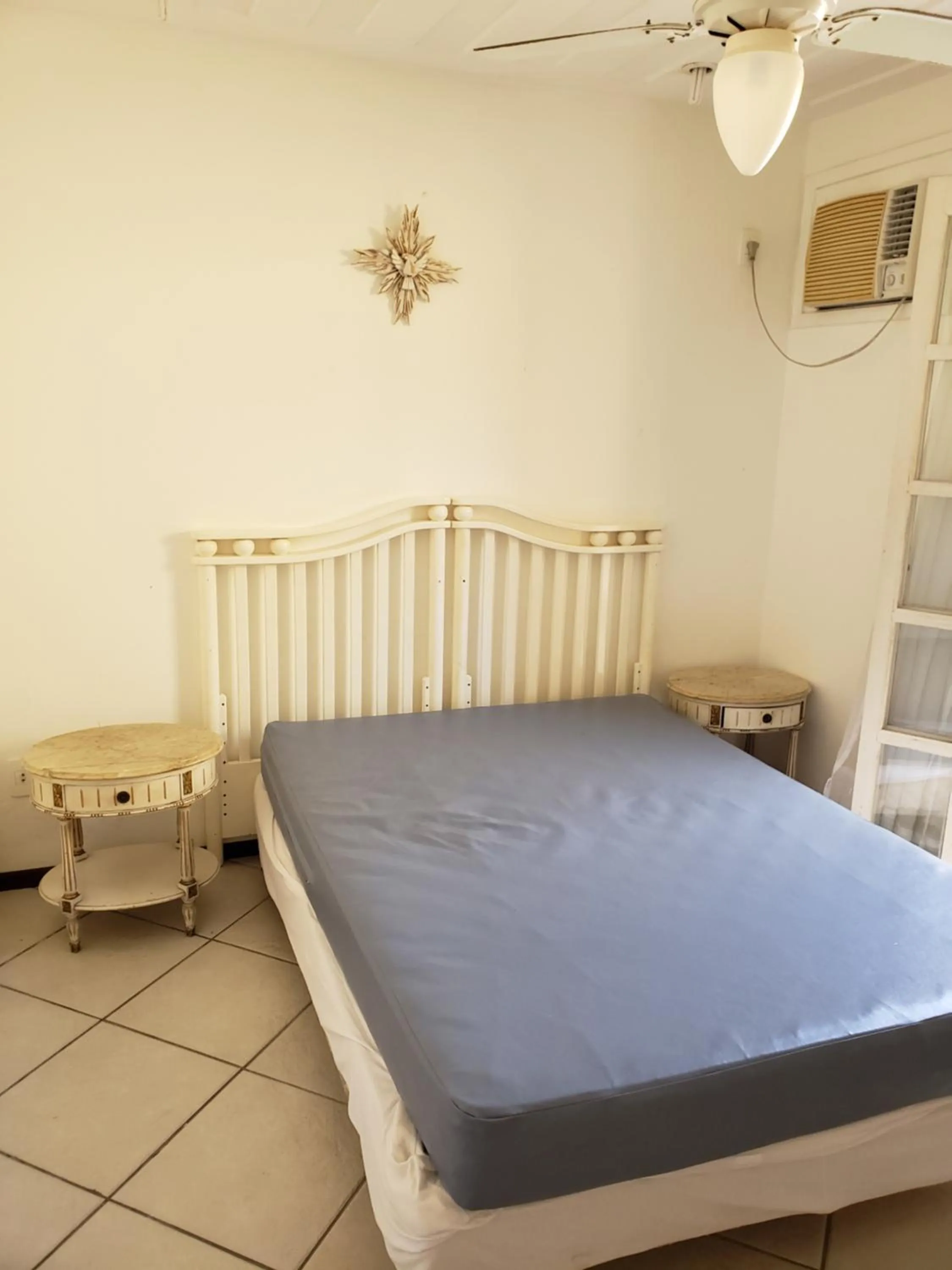 Photo of the whole room in Apart Hotel em Búzios