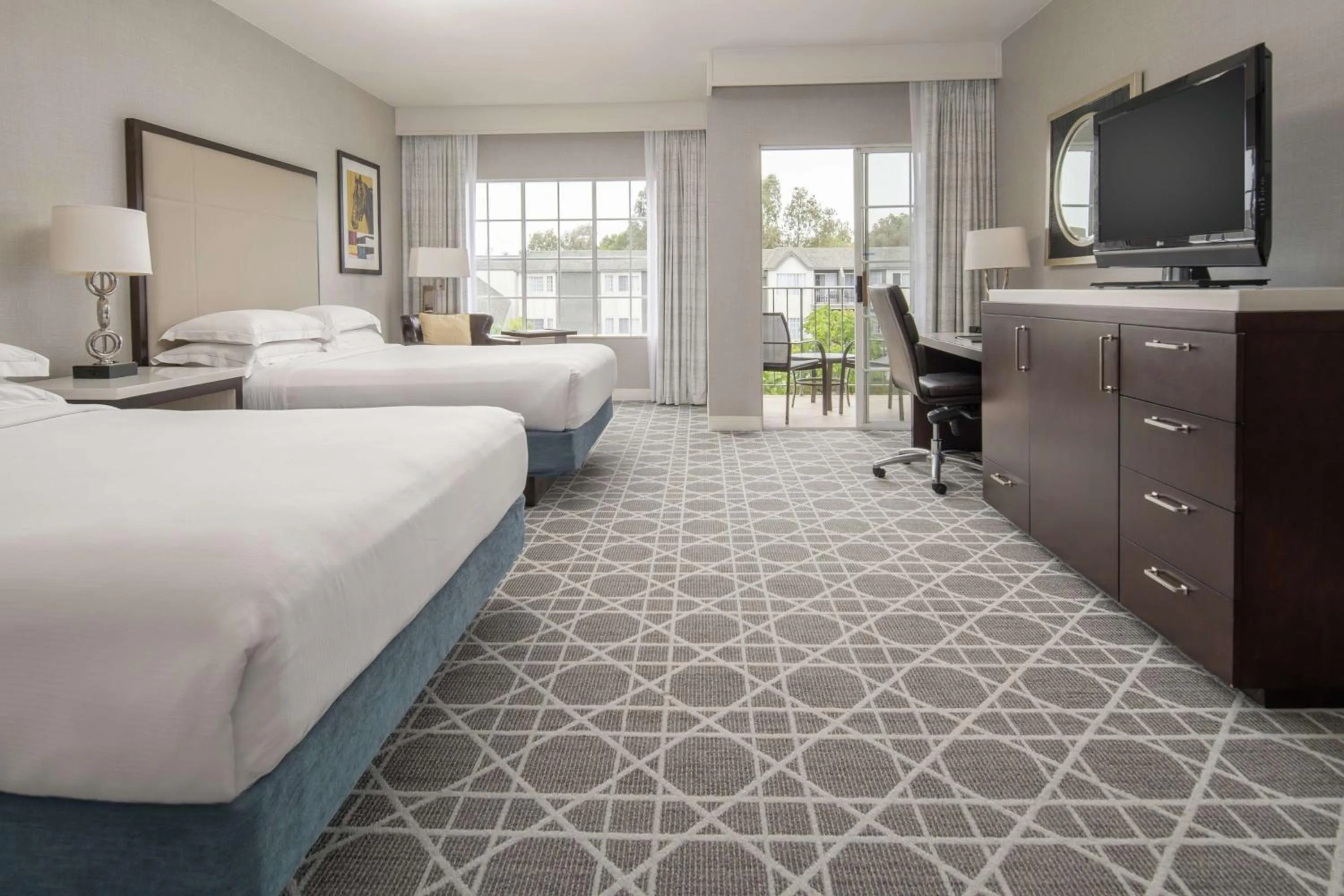 Bedroom, Bed in Hilton San Diego/Del Mar