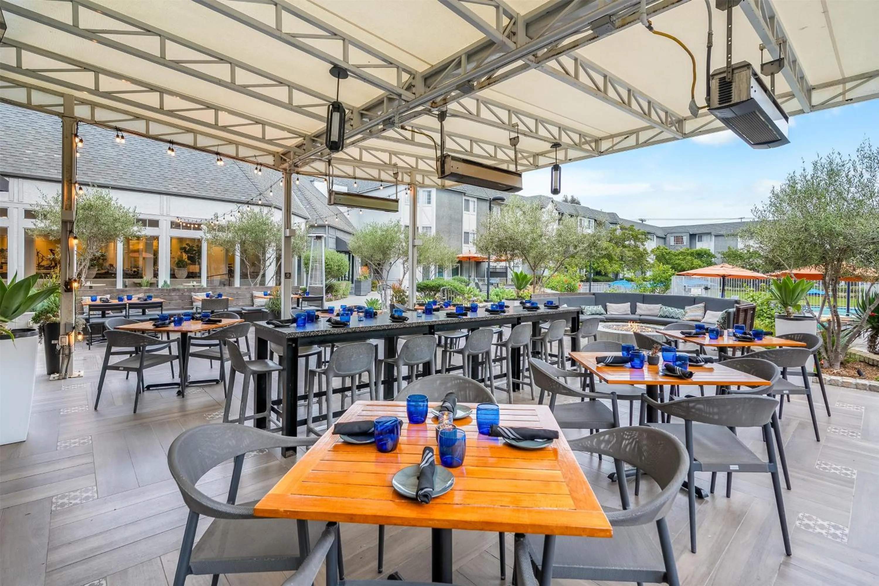 Restaurant/places to eat in Hilton San Diego/Del Mar
