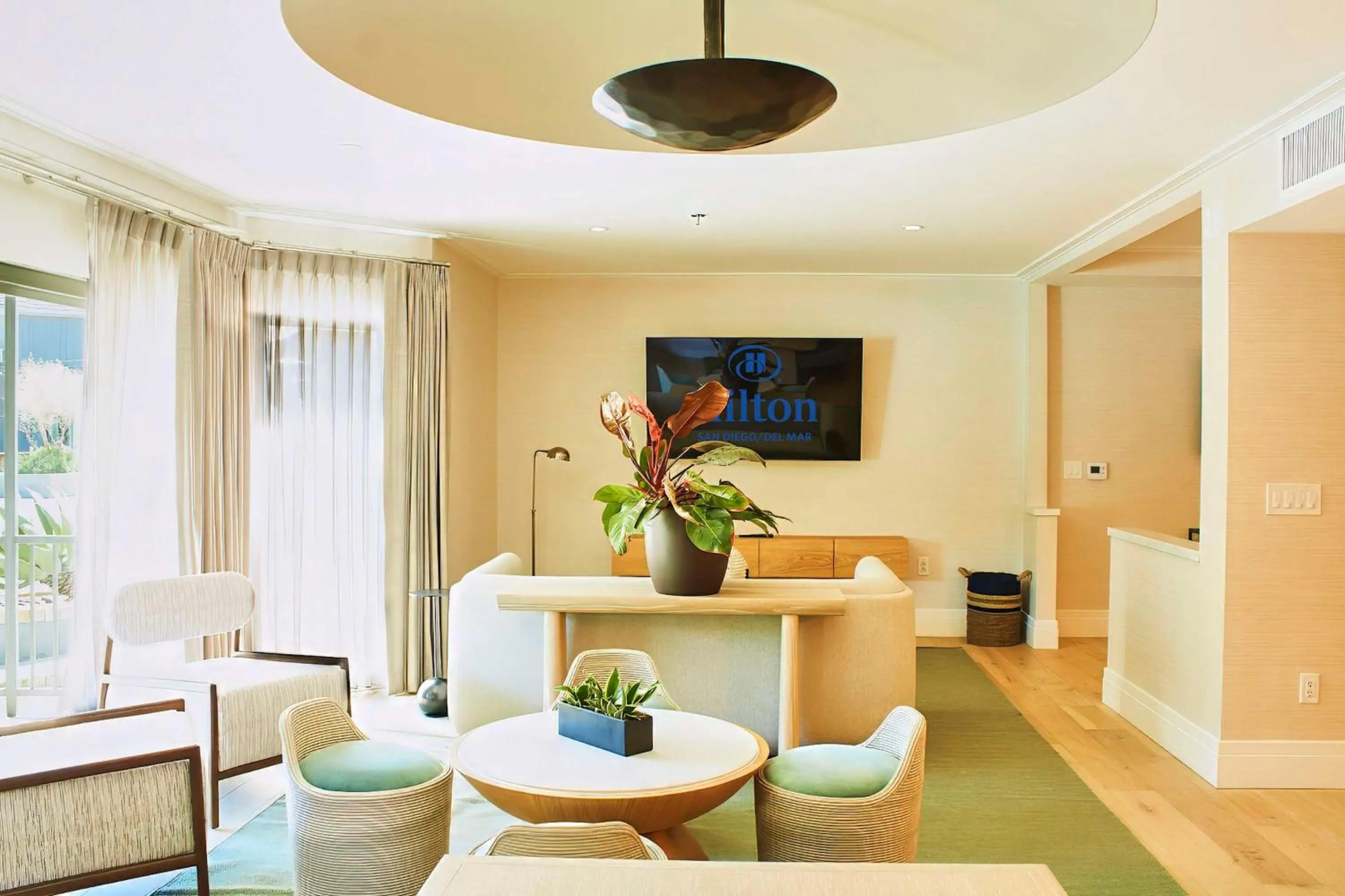 Bedroom in Hilton San Diego/Del Mar