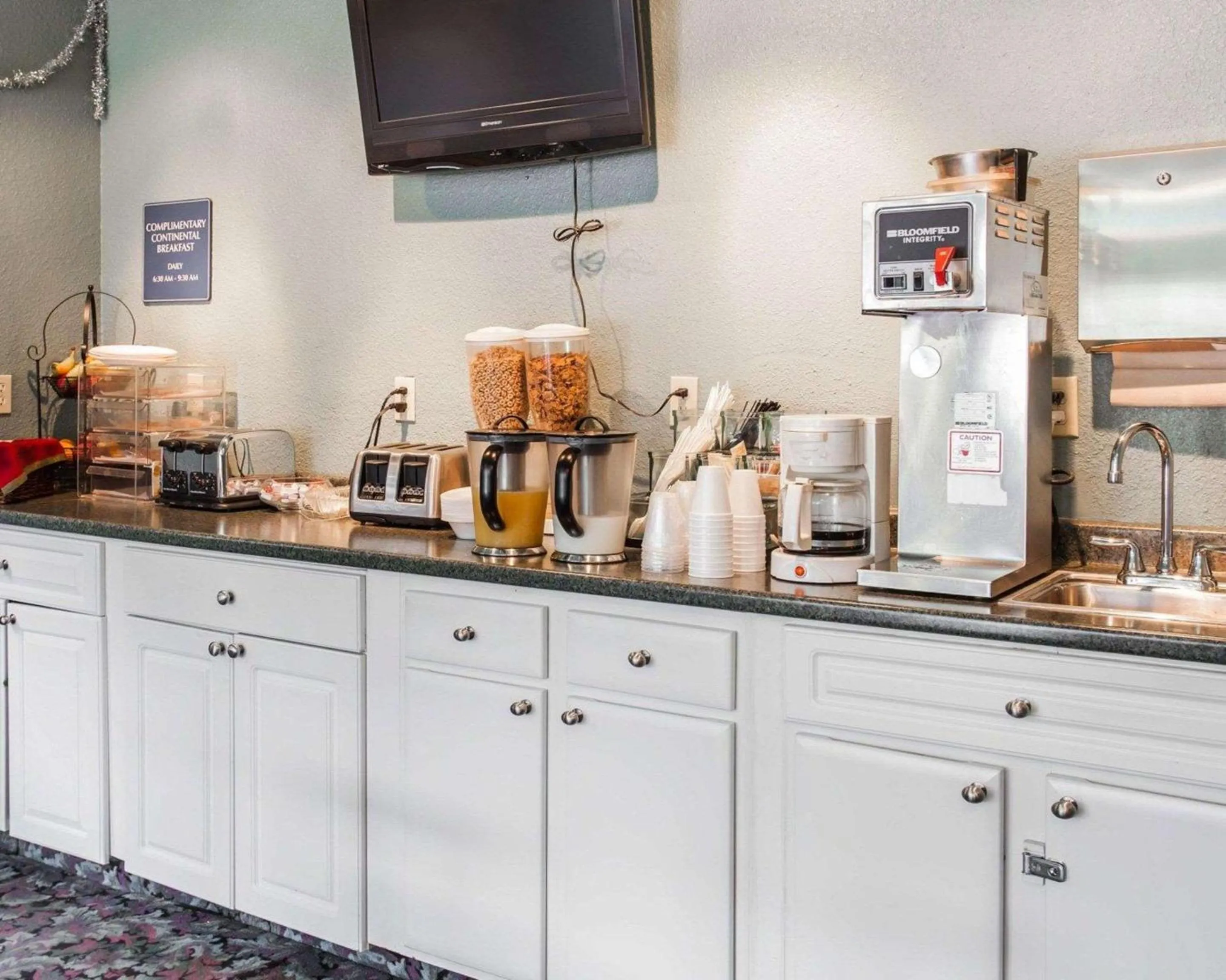 Restaurant/places to eat in Rodeway Inn Stevenson