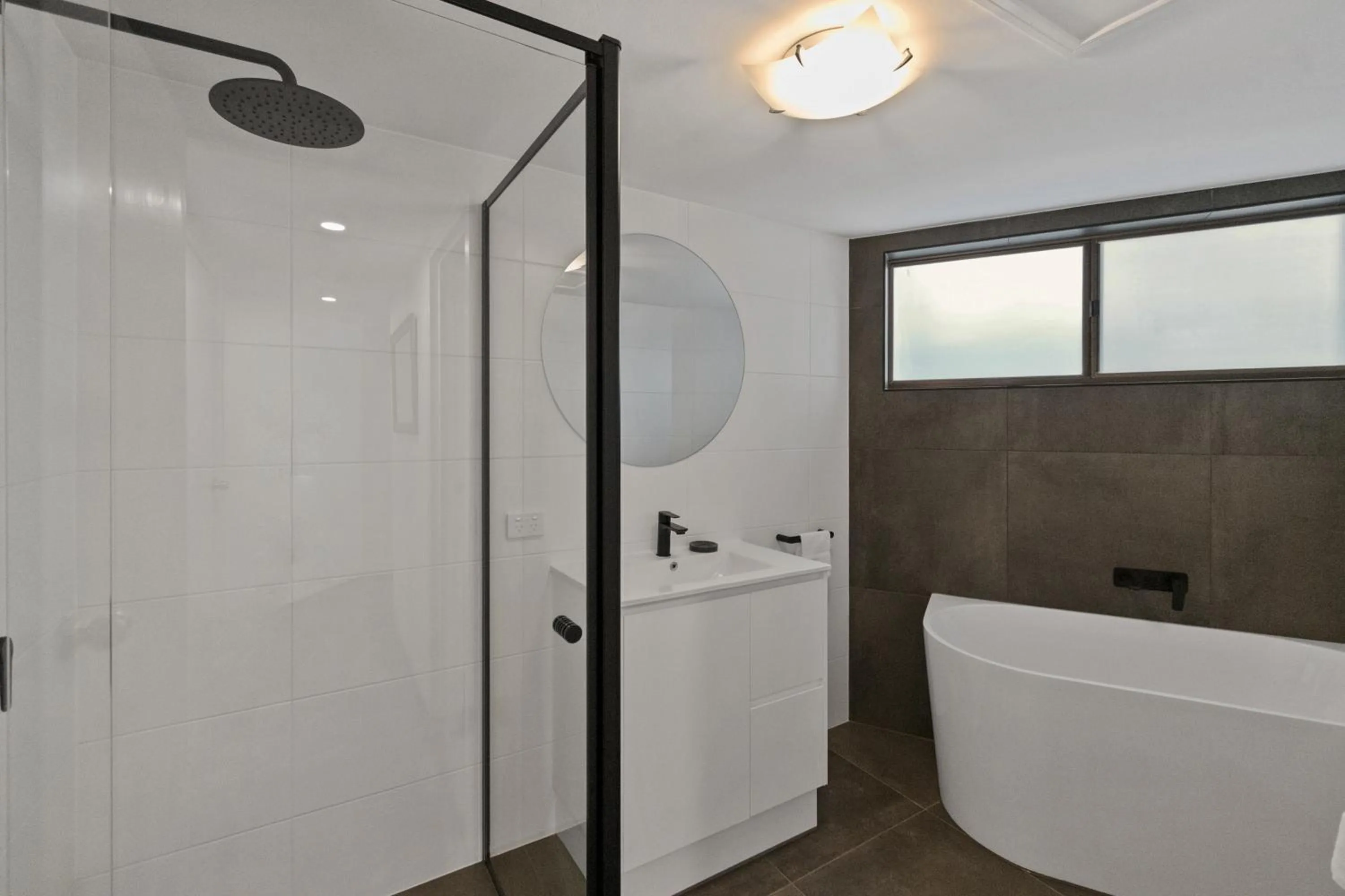 Bathroom in Noosa Boutique Apartments & Elkhorn Villas