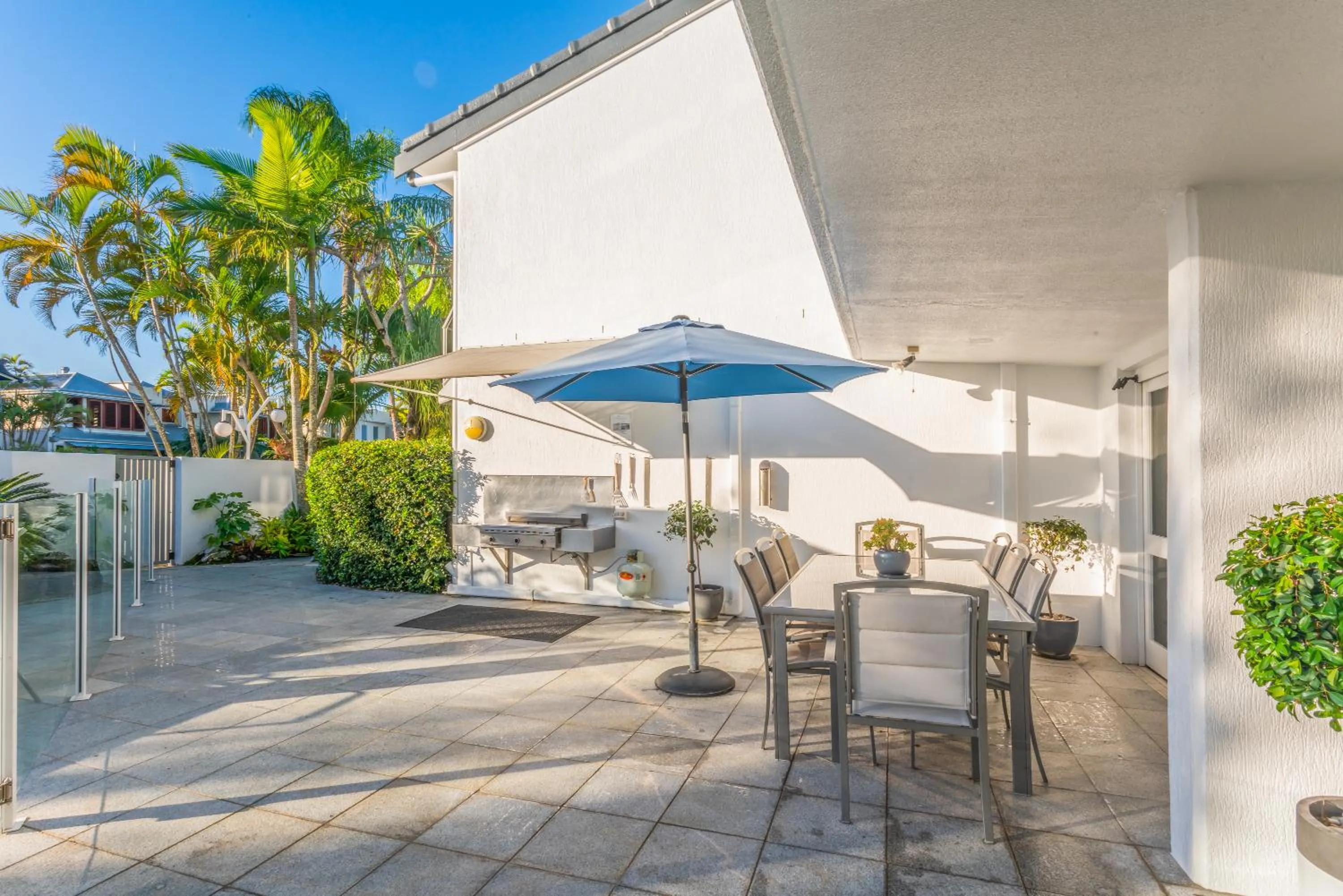 Patio in Noosa Boutique Apartments & Elkhorn Villas
