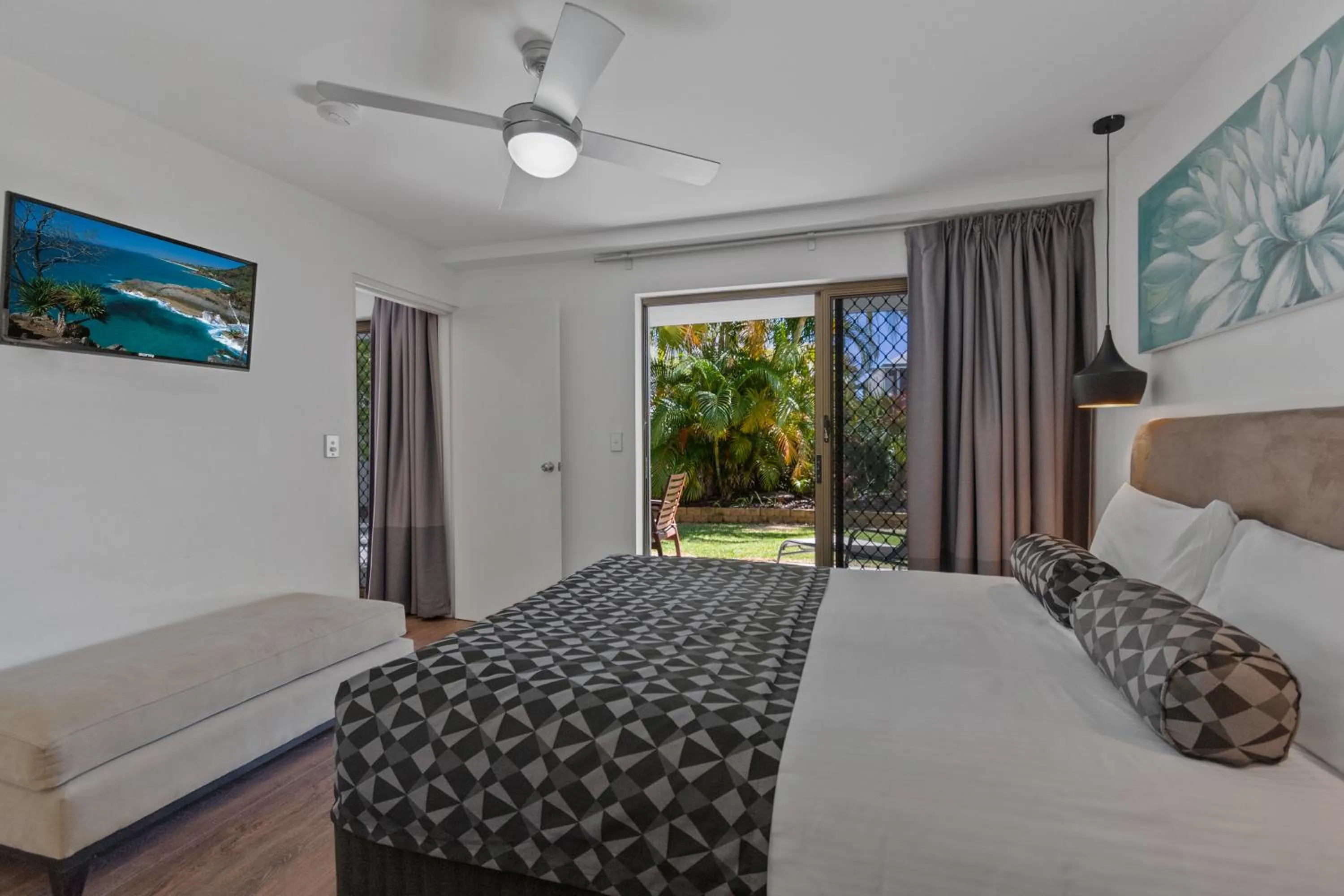 Bedroom, Bed in Noosa Boutique Apartments & Elkhorn Villas