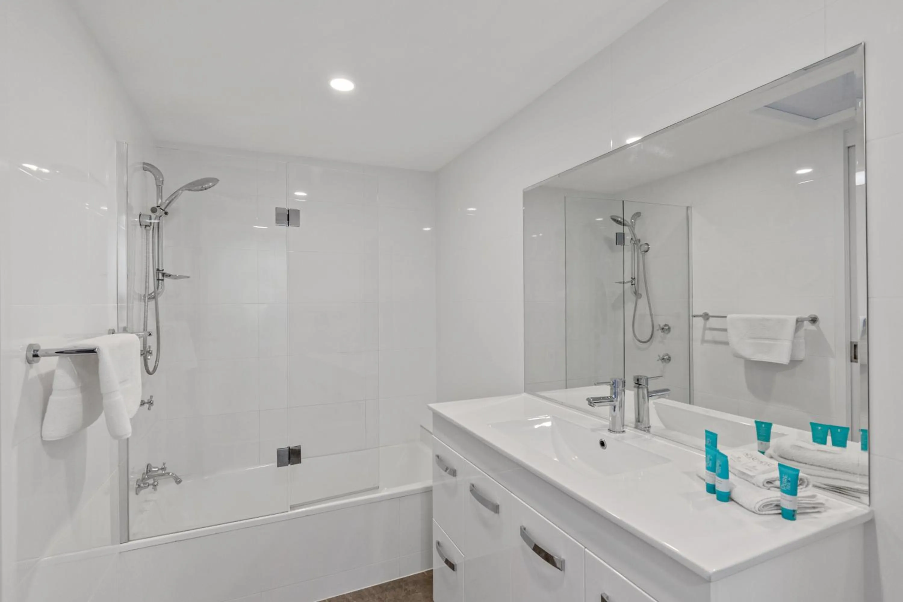 Bath in Noosa Boutique Apartments & Elkhorn Villas