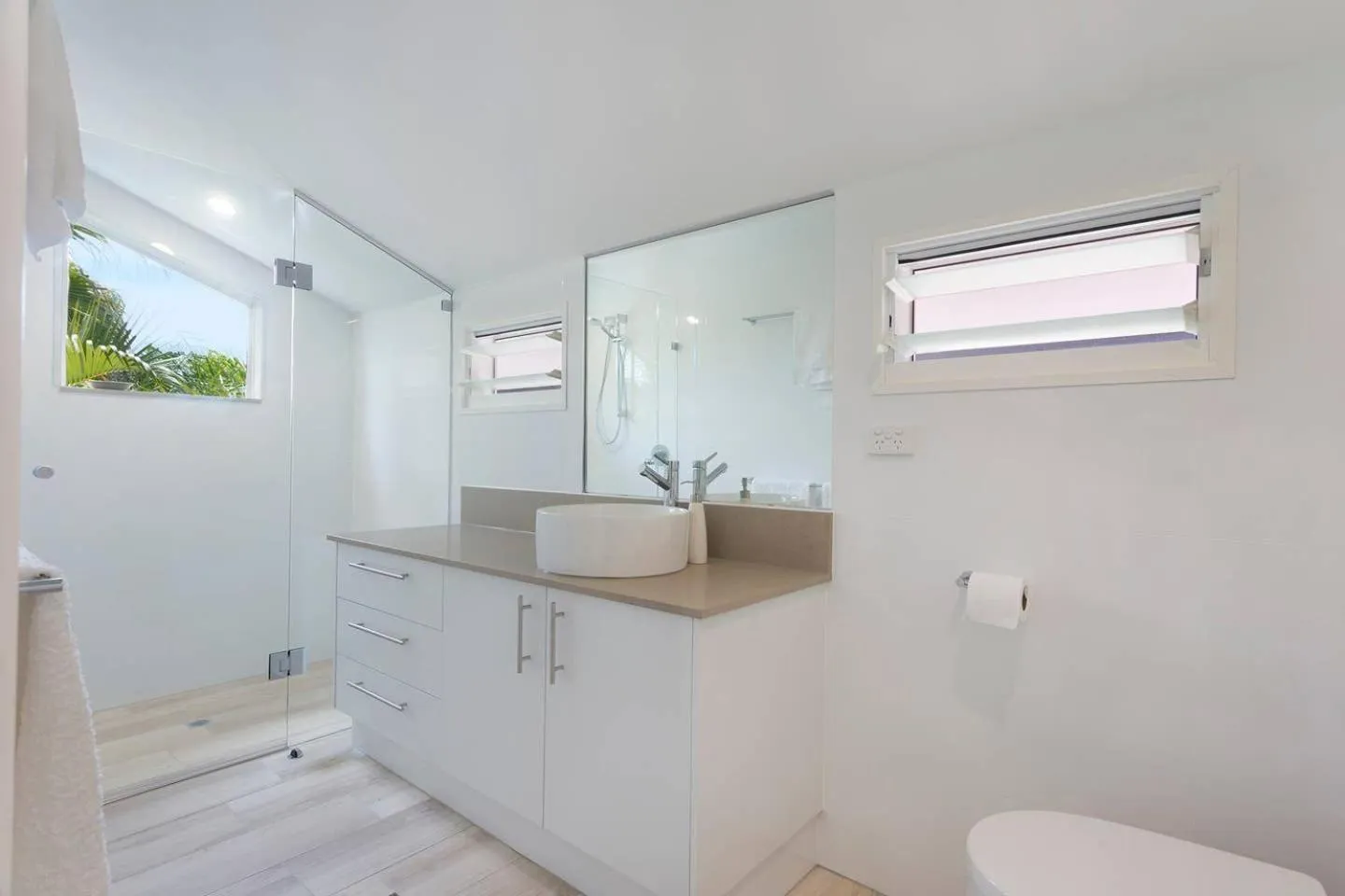 Bathroom in Noosa Boutique Apartments & Elkhorn Villas