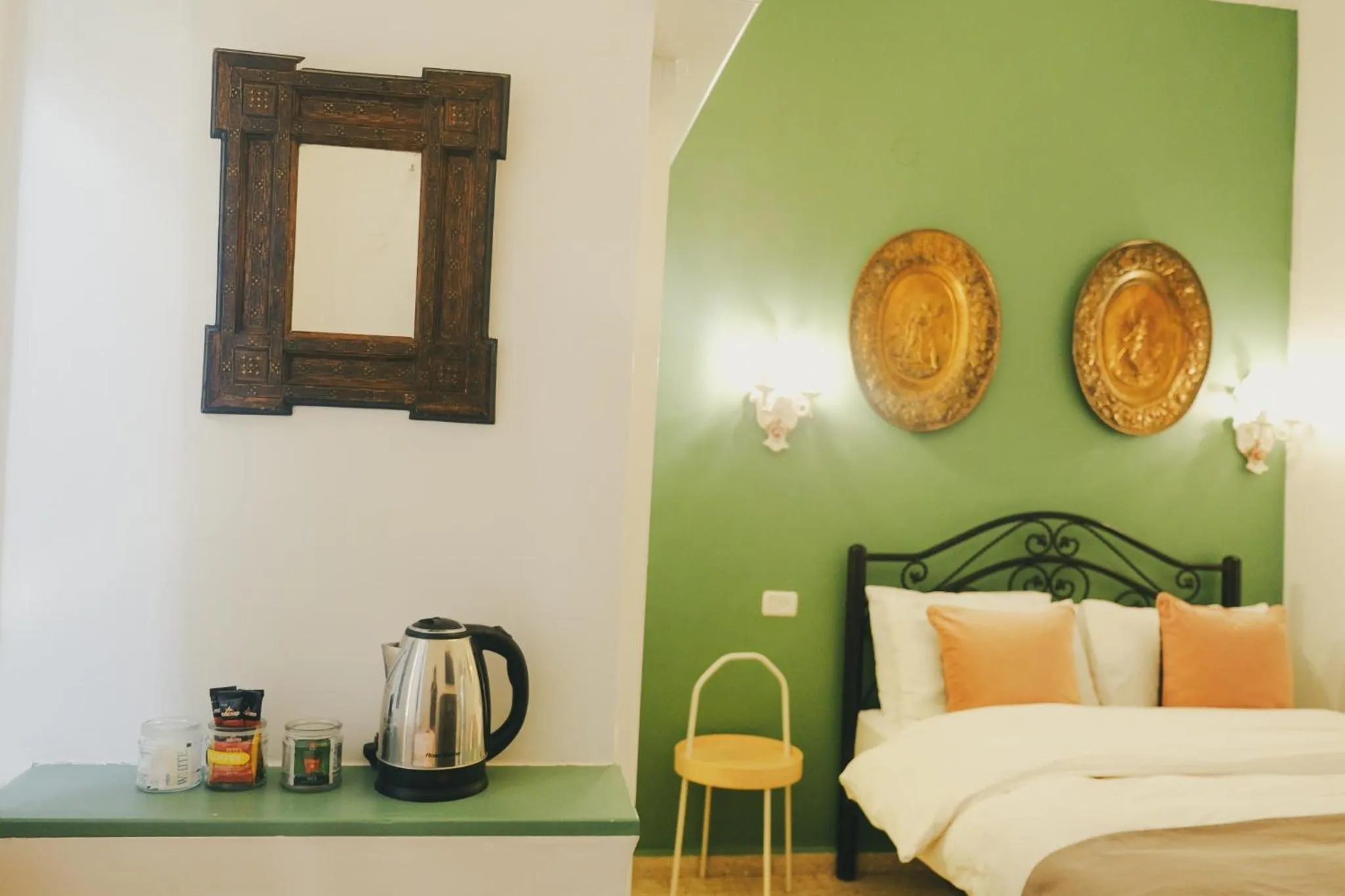 Coffee/tea facilities, Bed in Tzefania Hotel