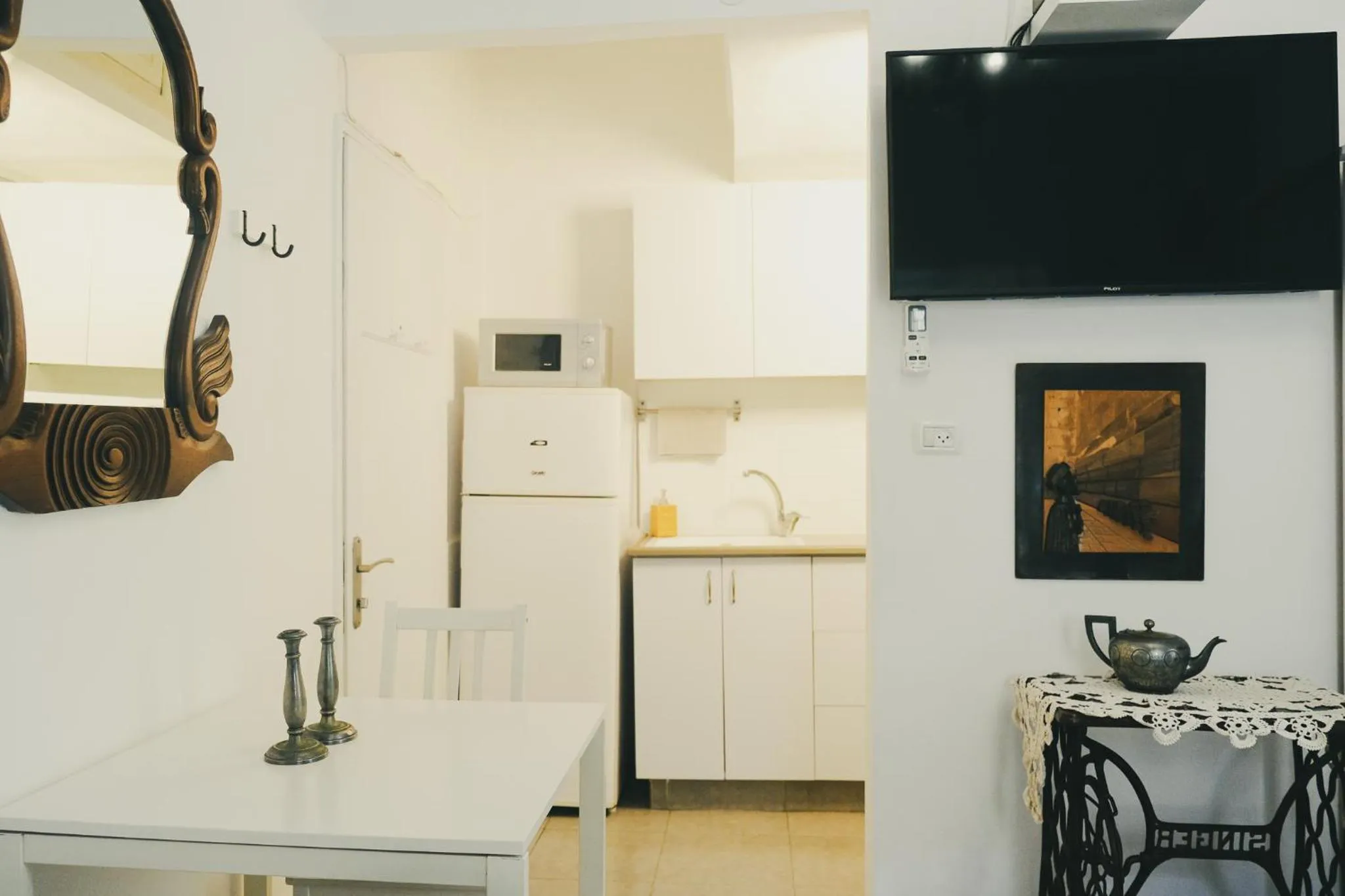 TV and multimedia in Tzefania Hotel