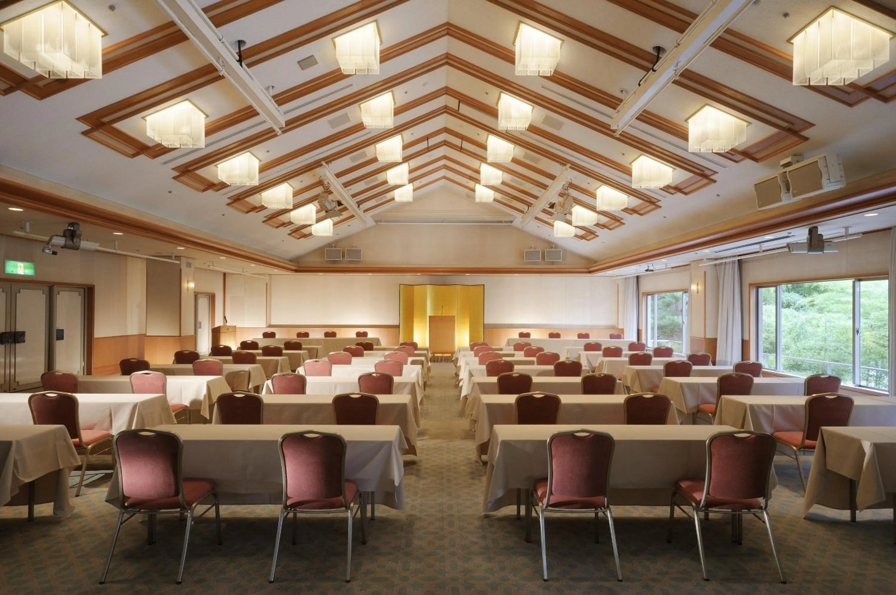 Banquet/Function facilities in Suimeikan