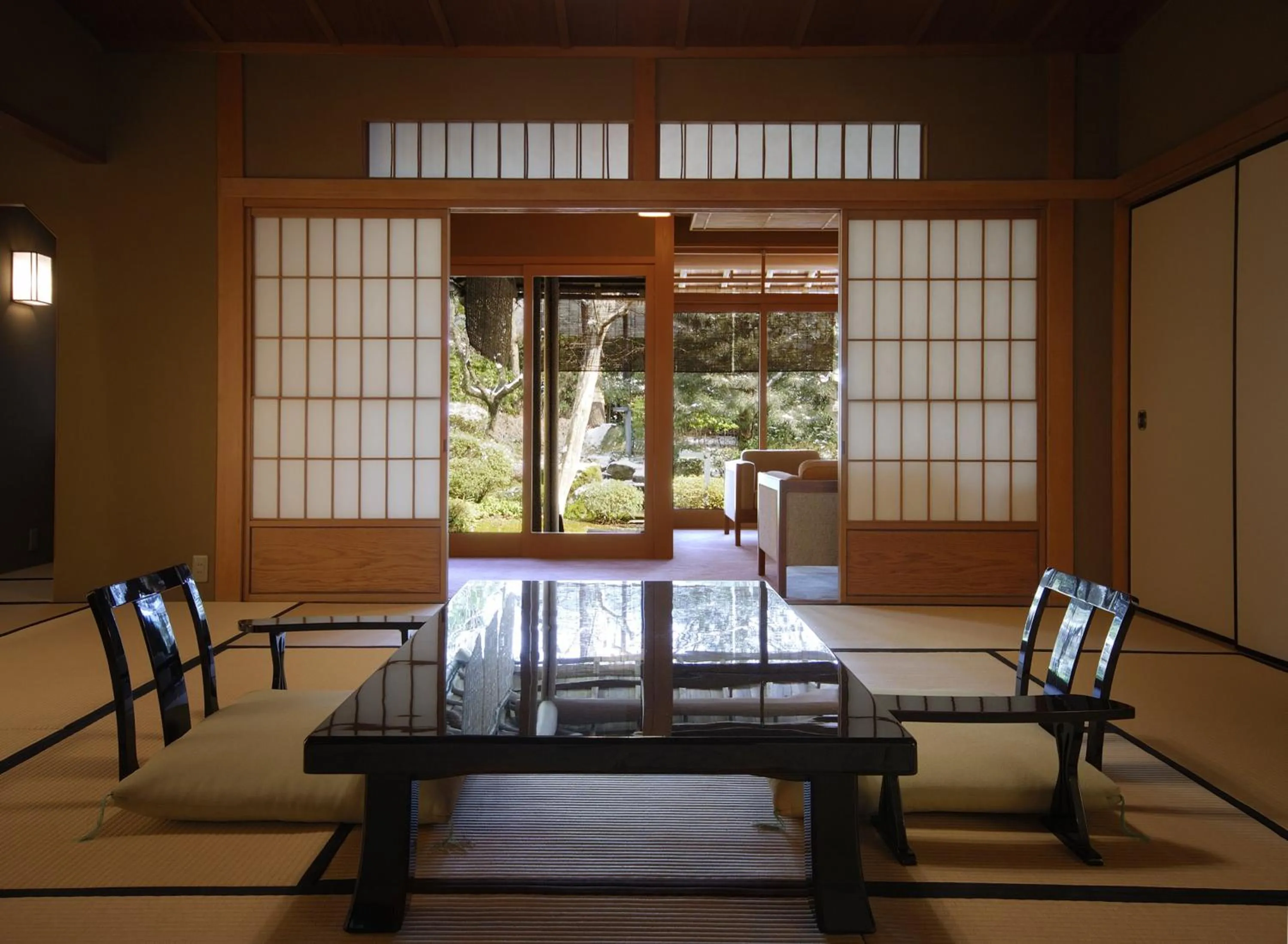 Photo of the whole room in Suimeikan