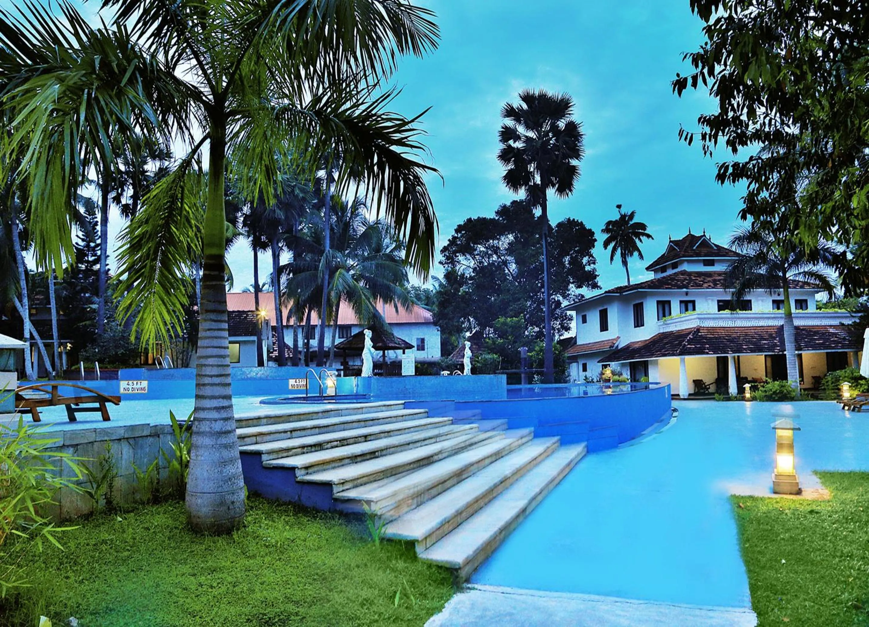 Property building in Estuary Sarovar Premiere Poovar Island