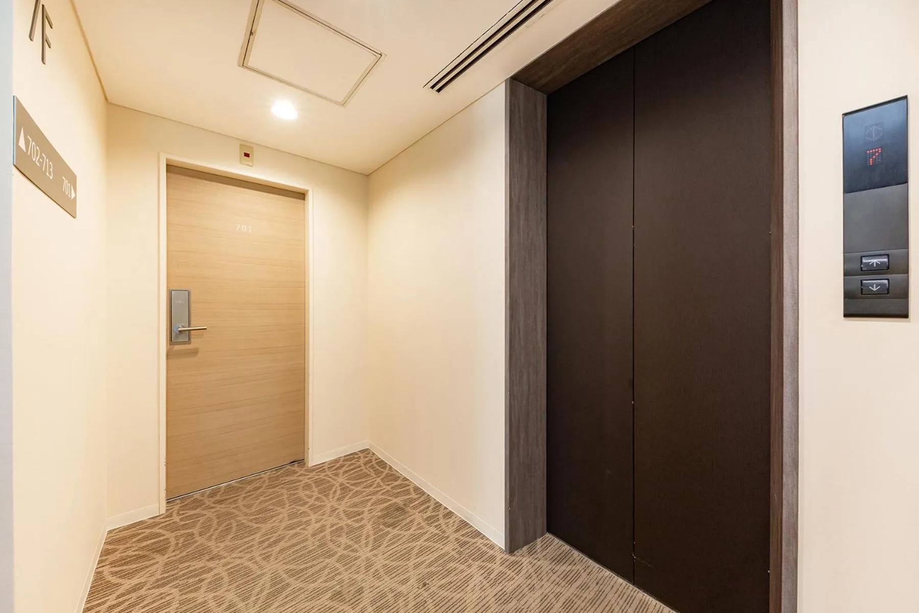 Area and facilities in The OneFive Fukuoka Tenjin