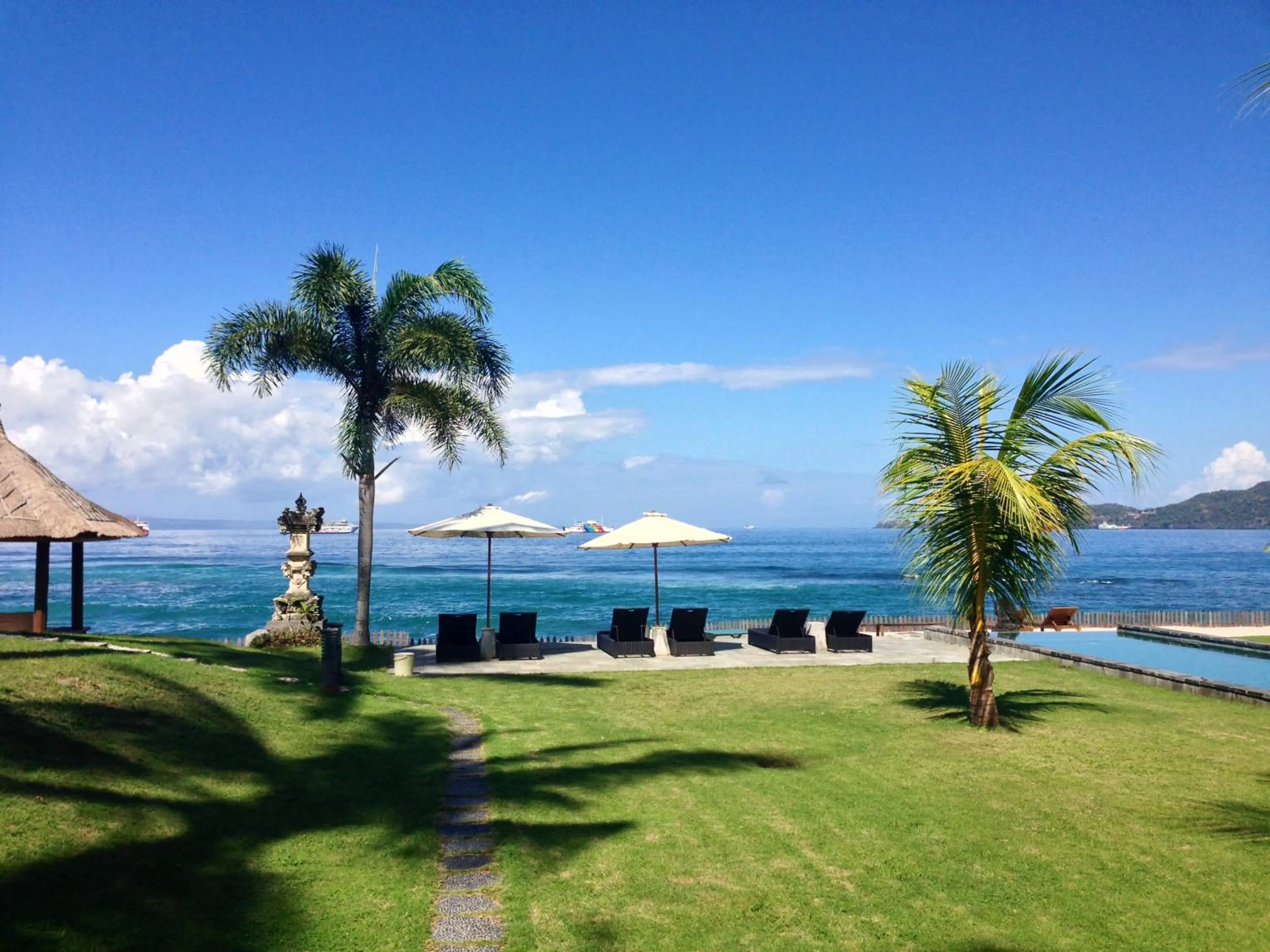 Beach in Sea Breeze Candidasa