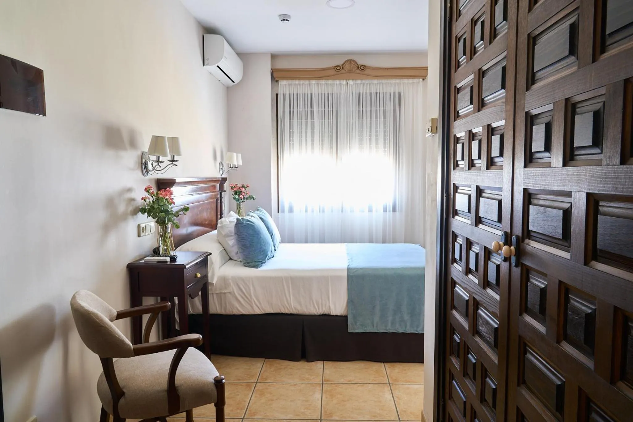 Decorative detail, Bed in Hotel María de Molina