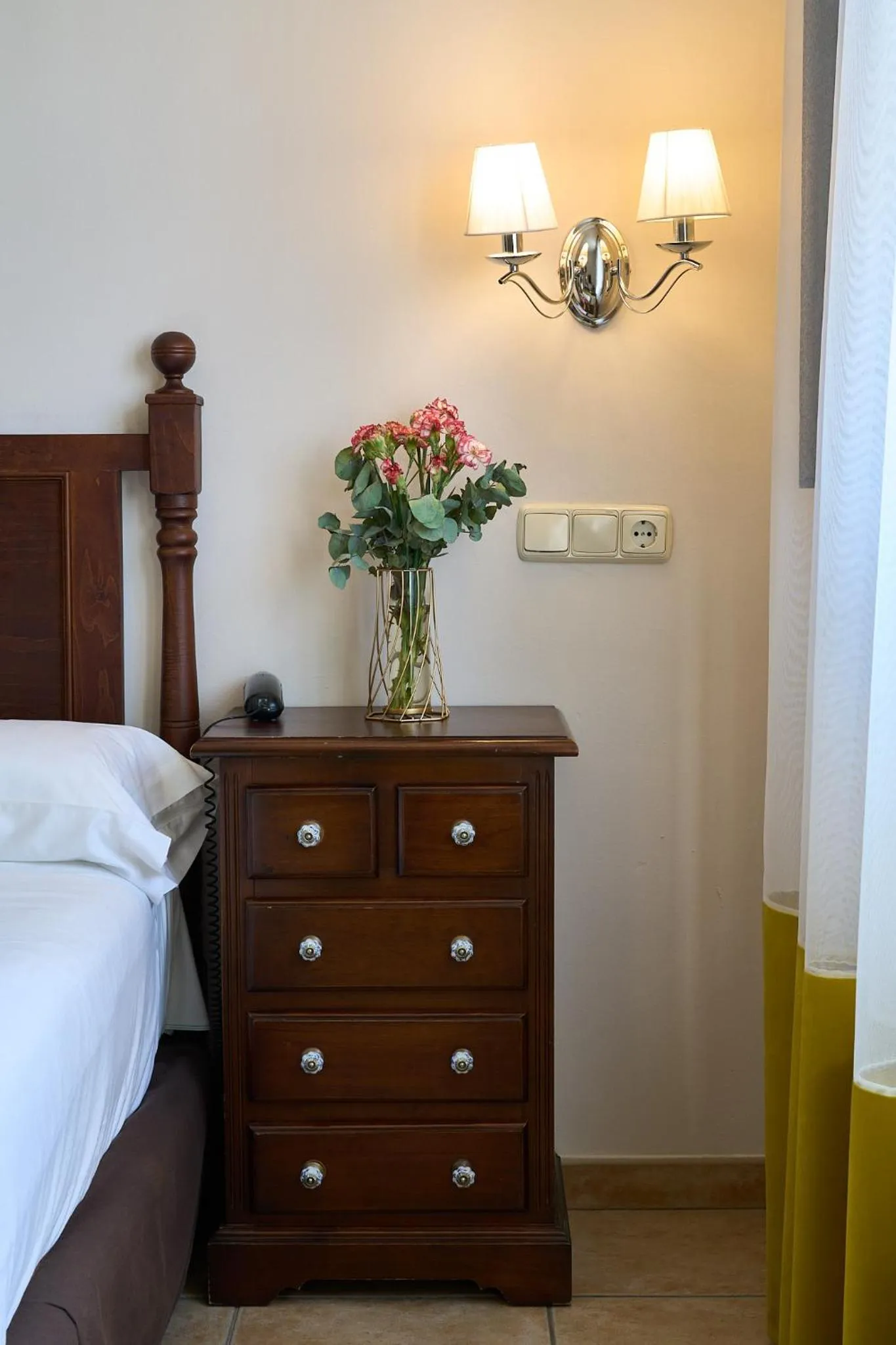 Decorative detail, Bed in Hotel María de Molina