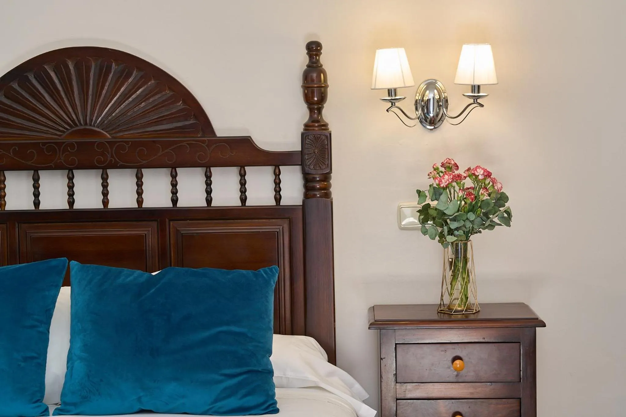 Decorative detail, Bed in Hotel María de Molina