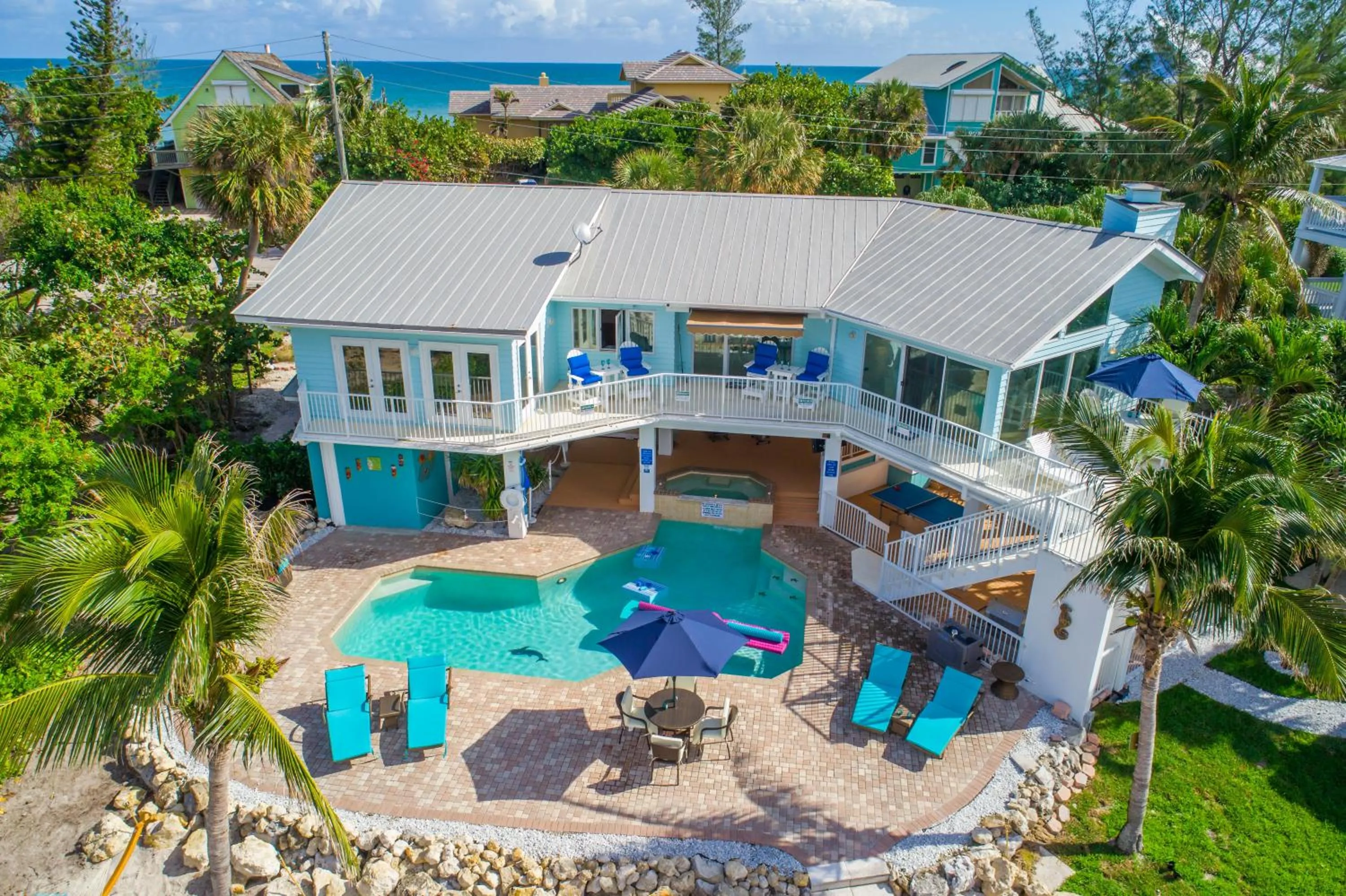 Patio in Aquarius North