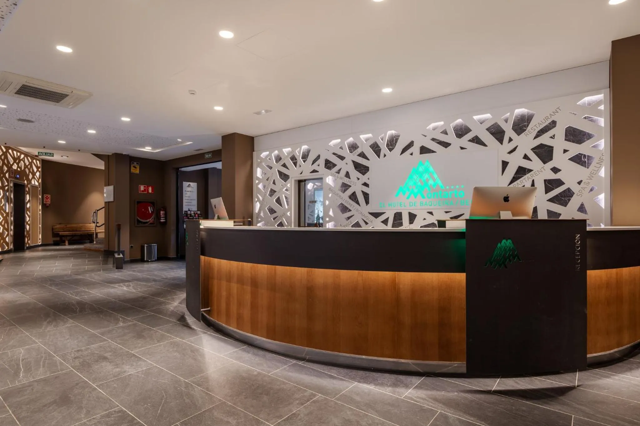 Lobby or reception in Hotel Montarto
