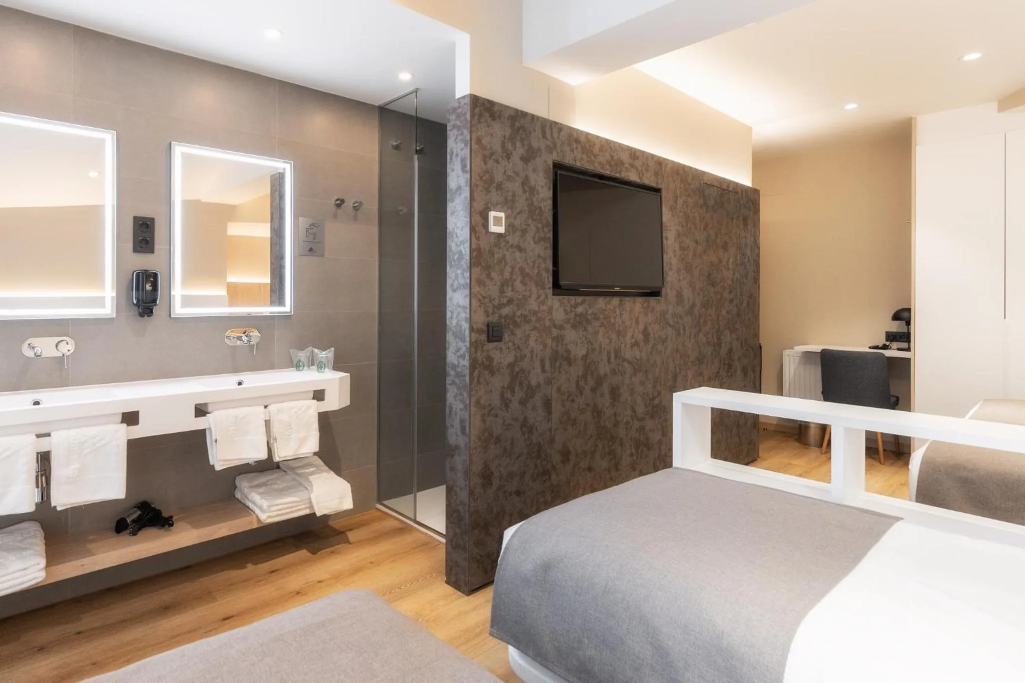 Bedroom, Bed in Hotel Montarto