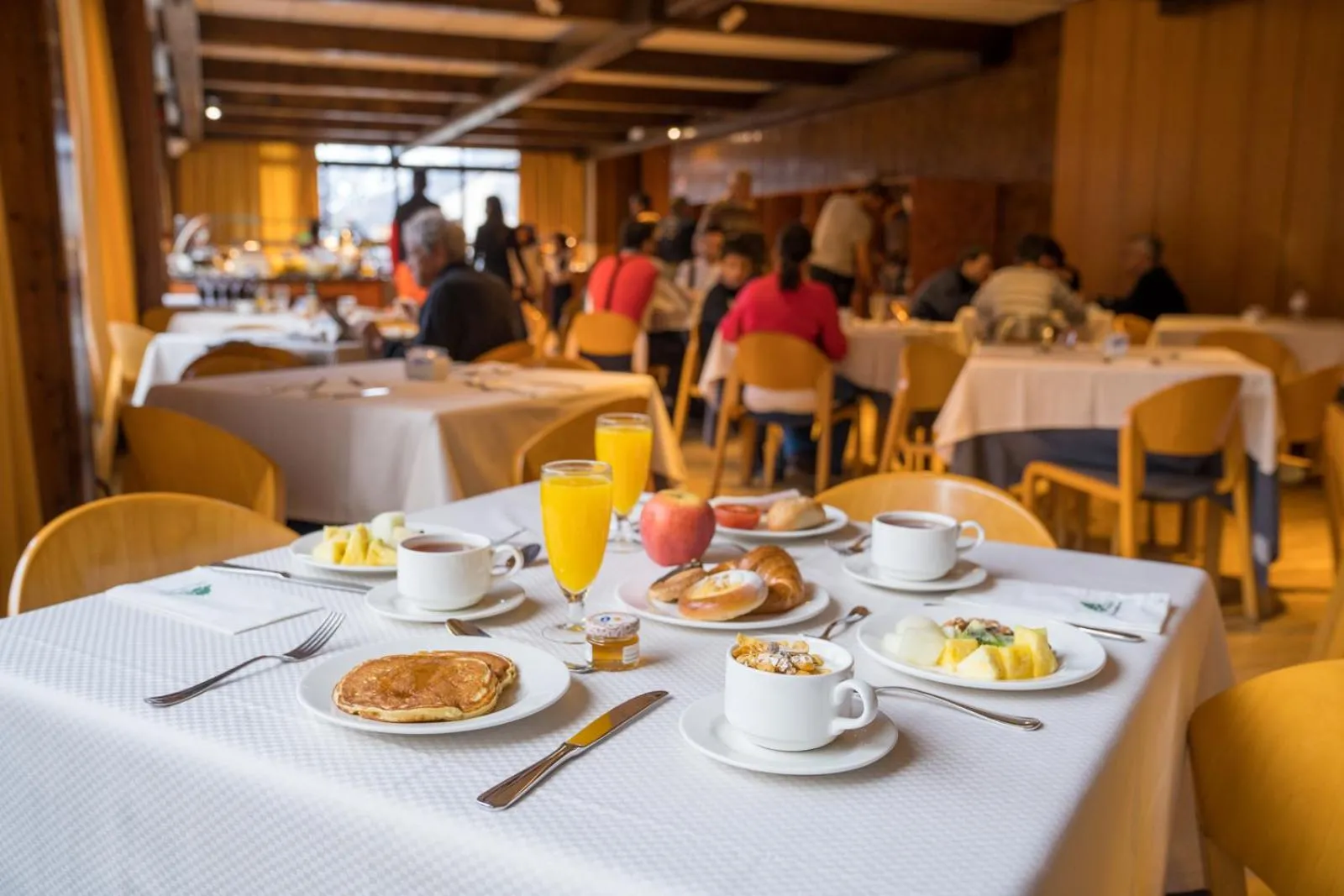 Buffet breakfast in Hotel Montarto