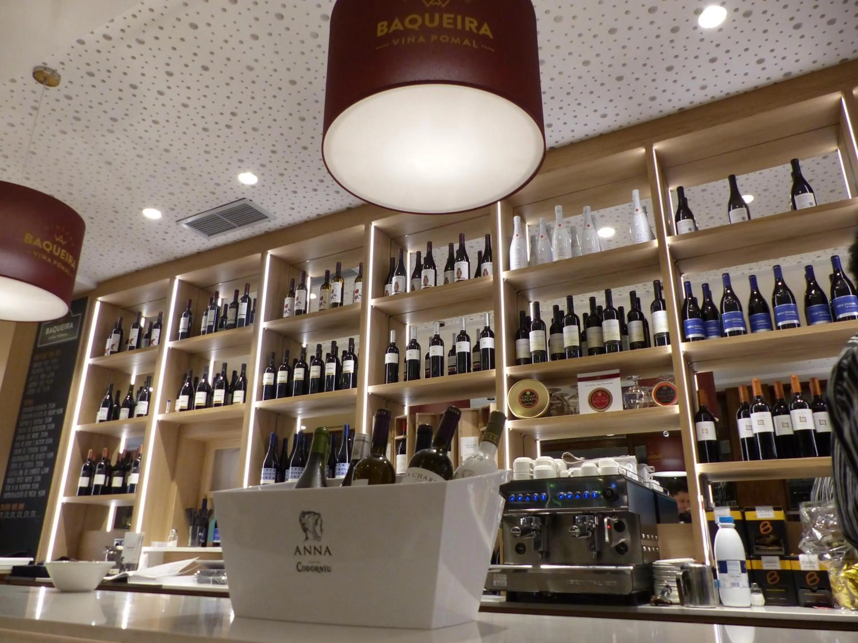 Restaurant/places to eat in Hotel Montarto