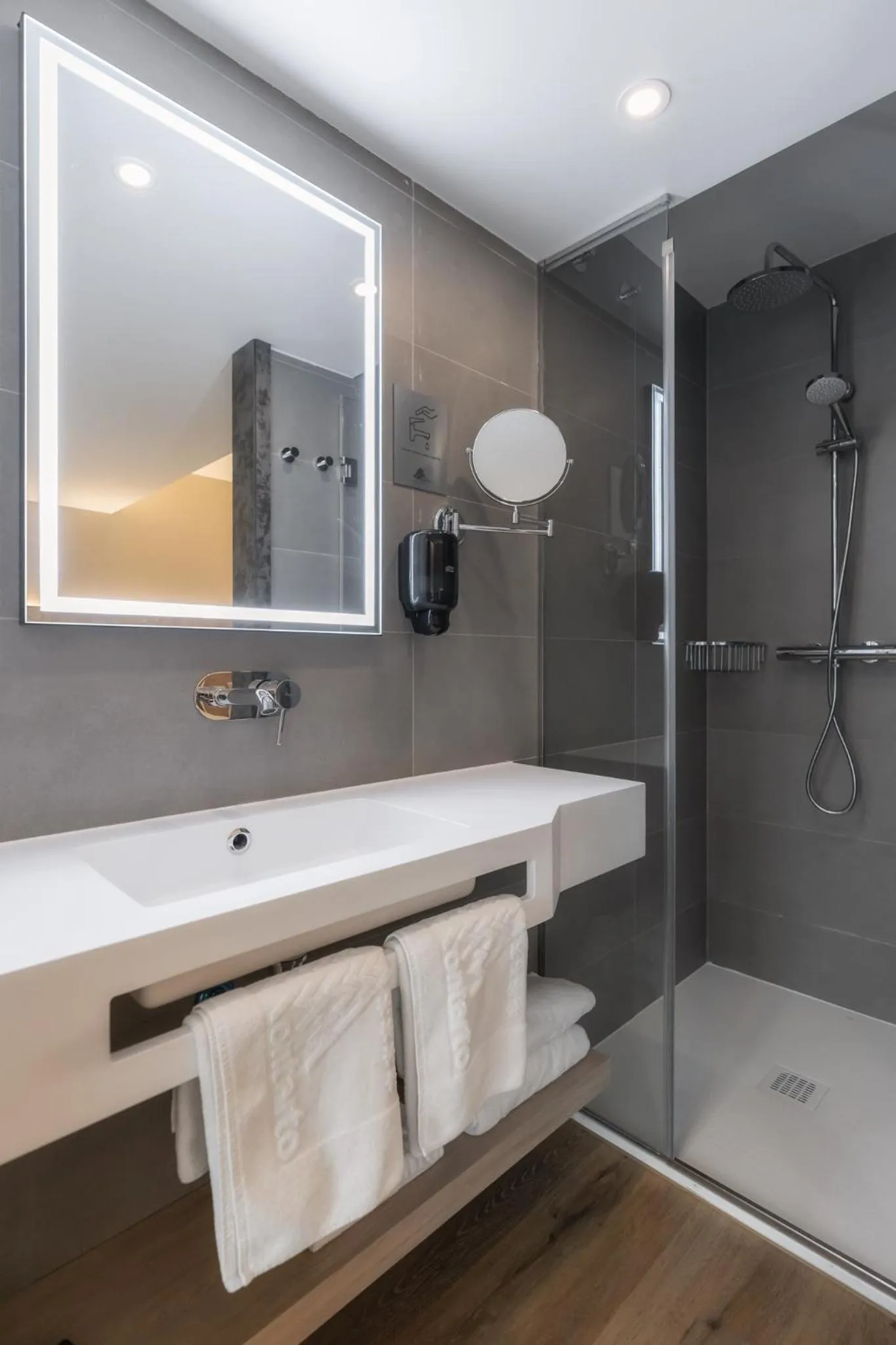 Bathroom in Hotel Montarto