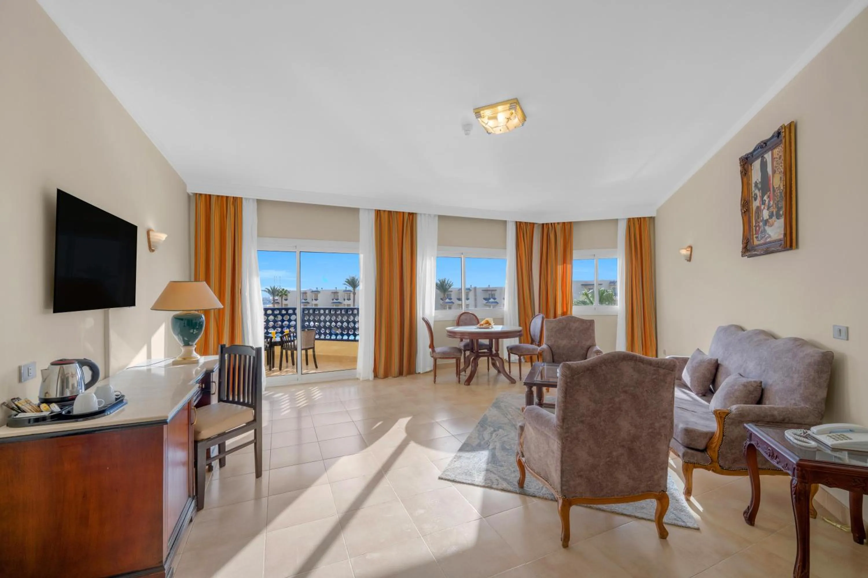 Photo of the whole room in Grand Oasis Resort