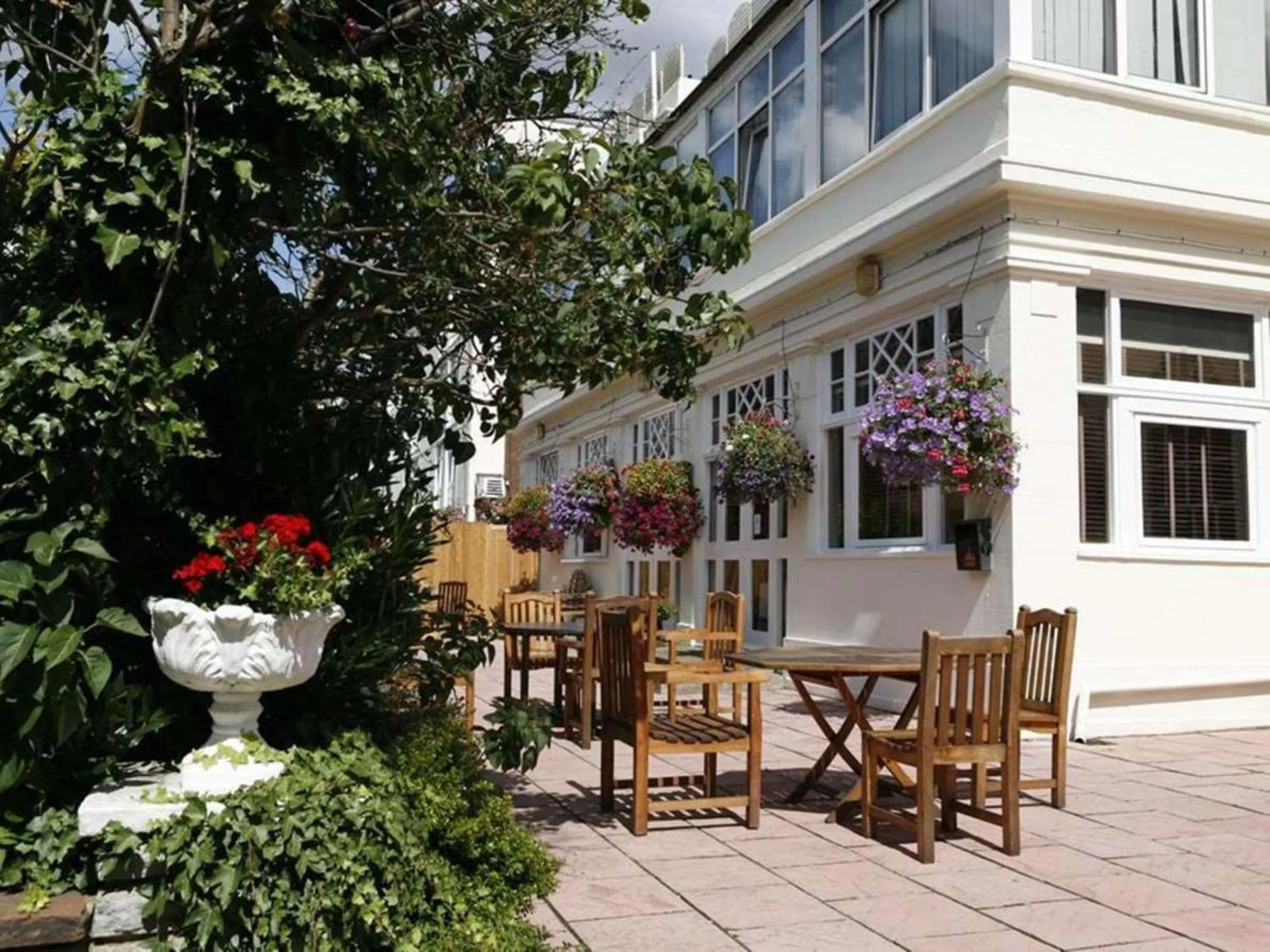 Property building in London Croydon Aerodrome Hotel, BW Signature Collection