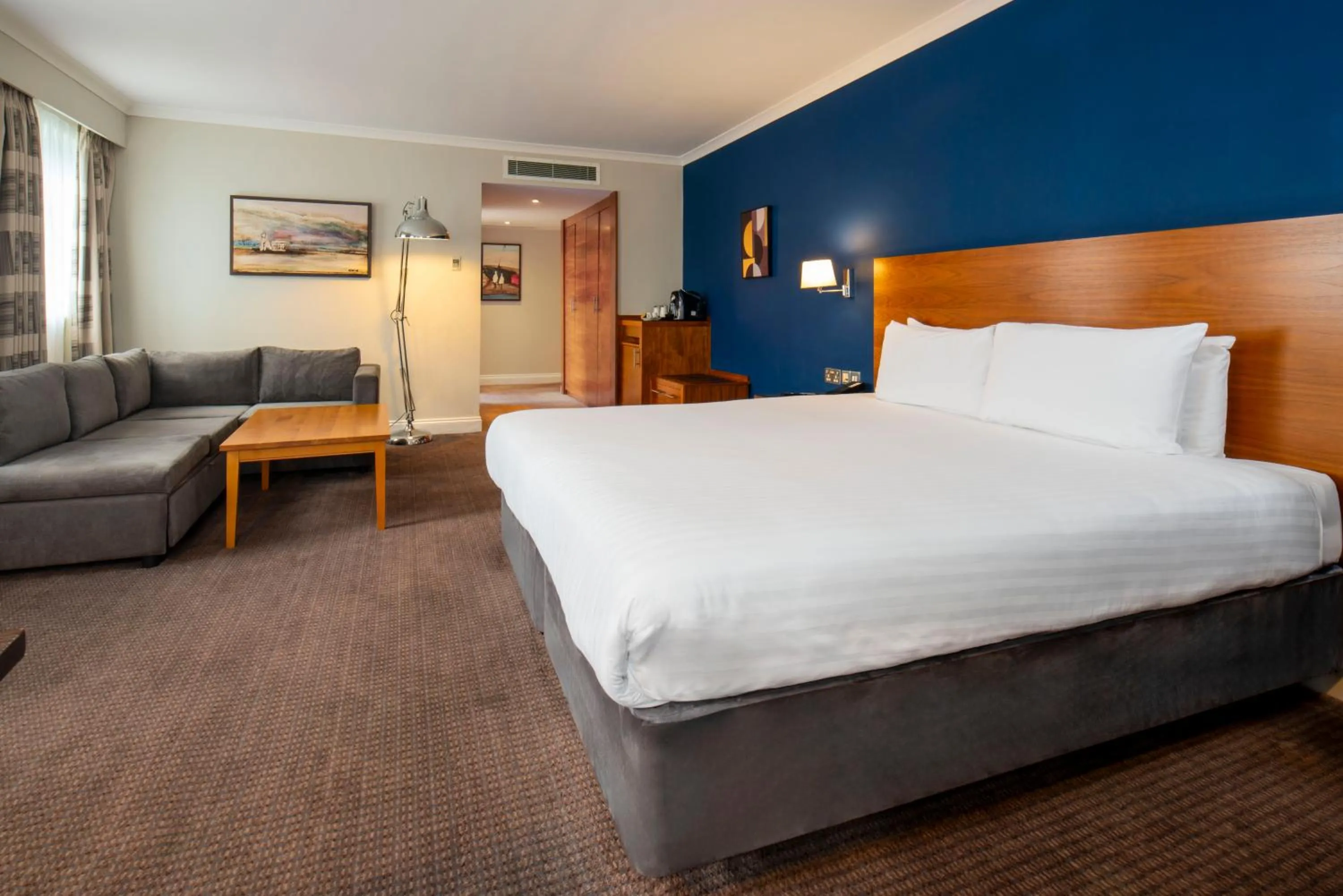 Bed in London Croydon Aerodrome Hotel, BW Signature Collection