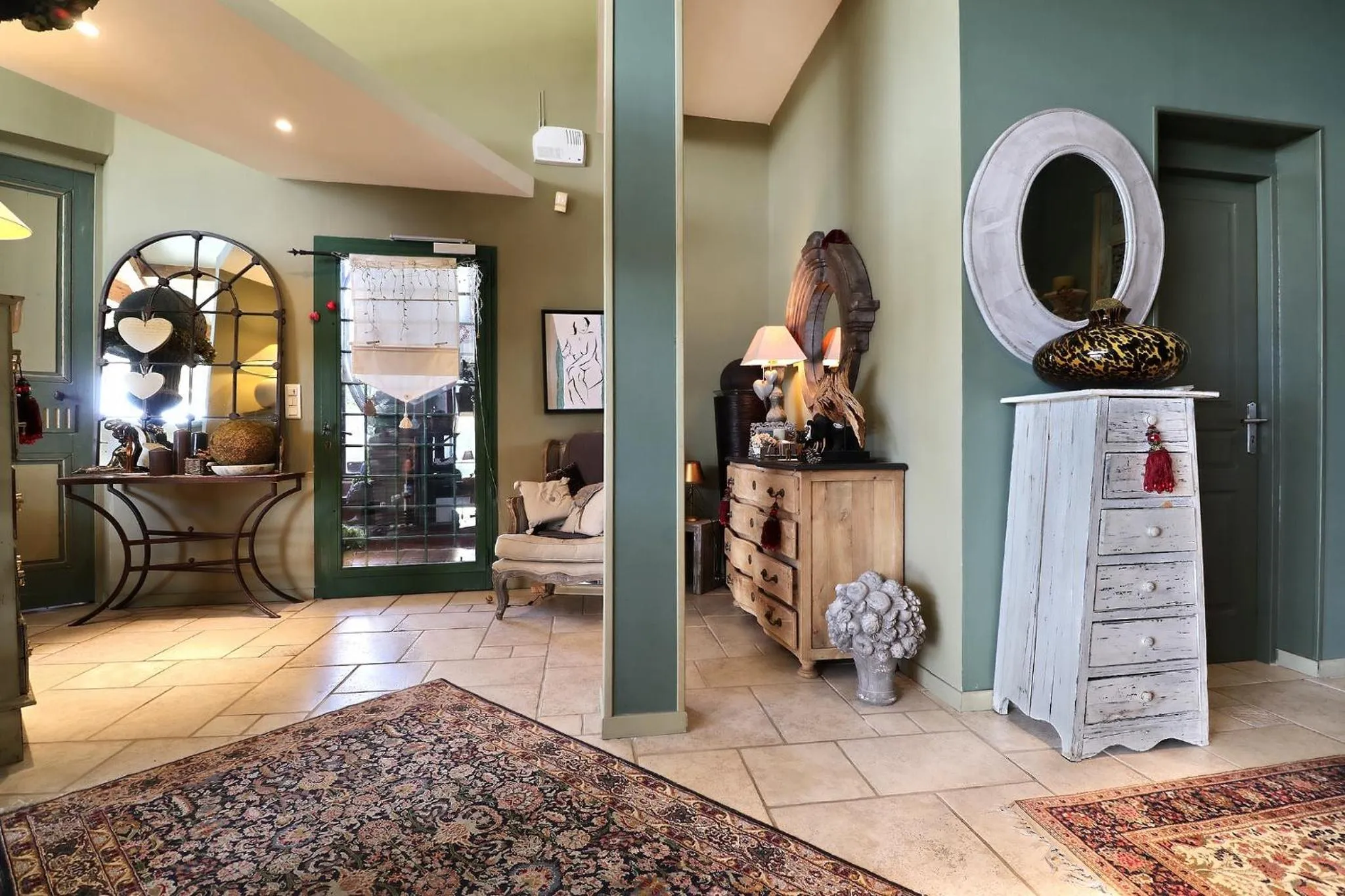 Lobby or reception in La Villa Blanche