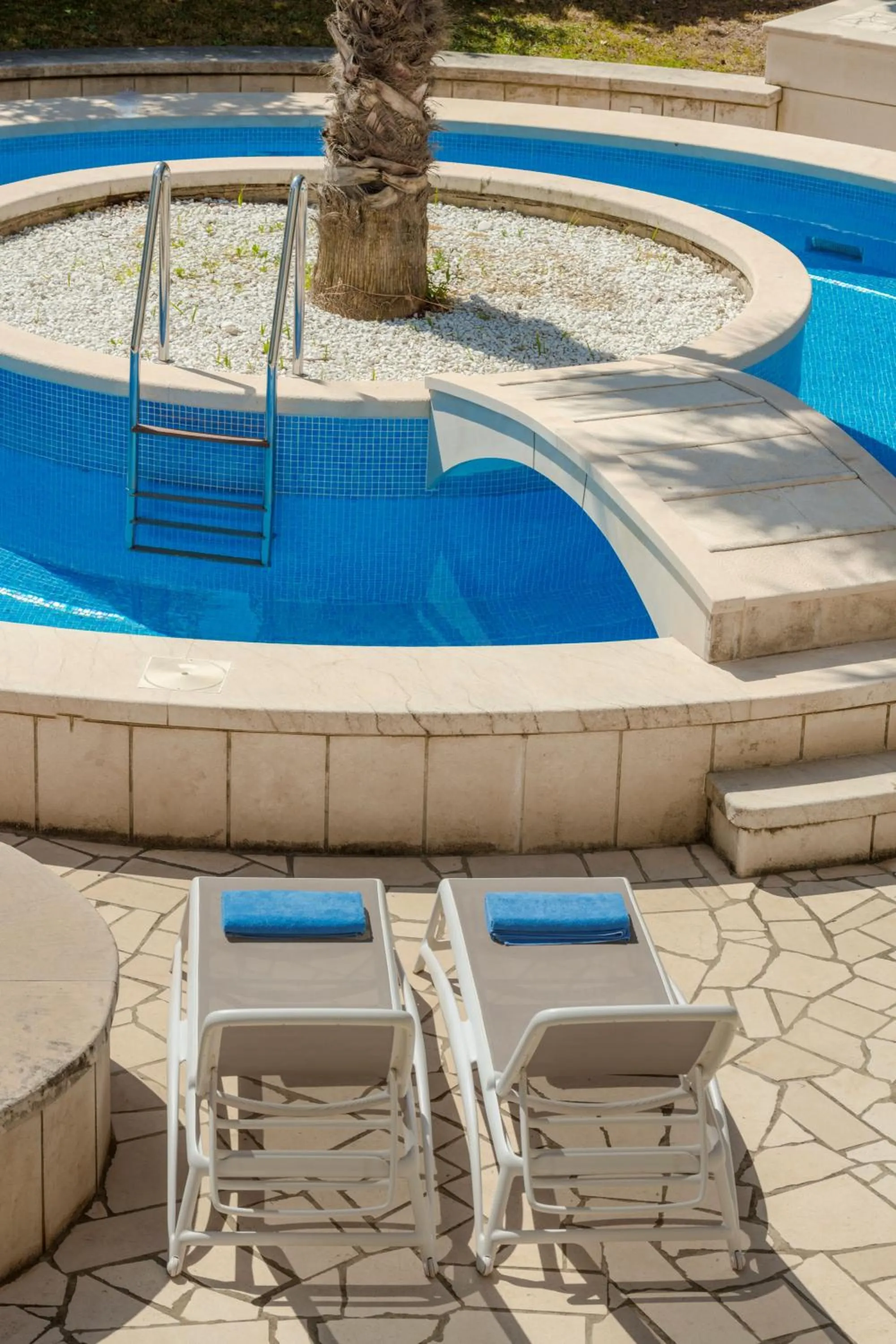 sunbed in Boutique Villa Filaus