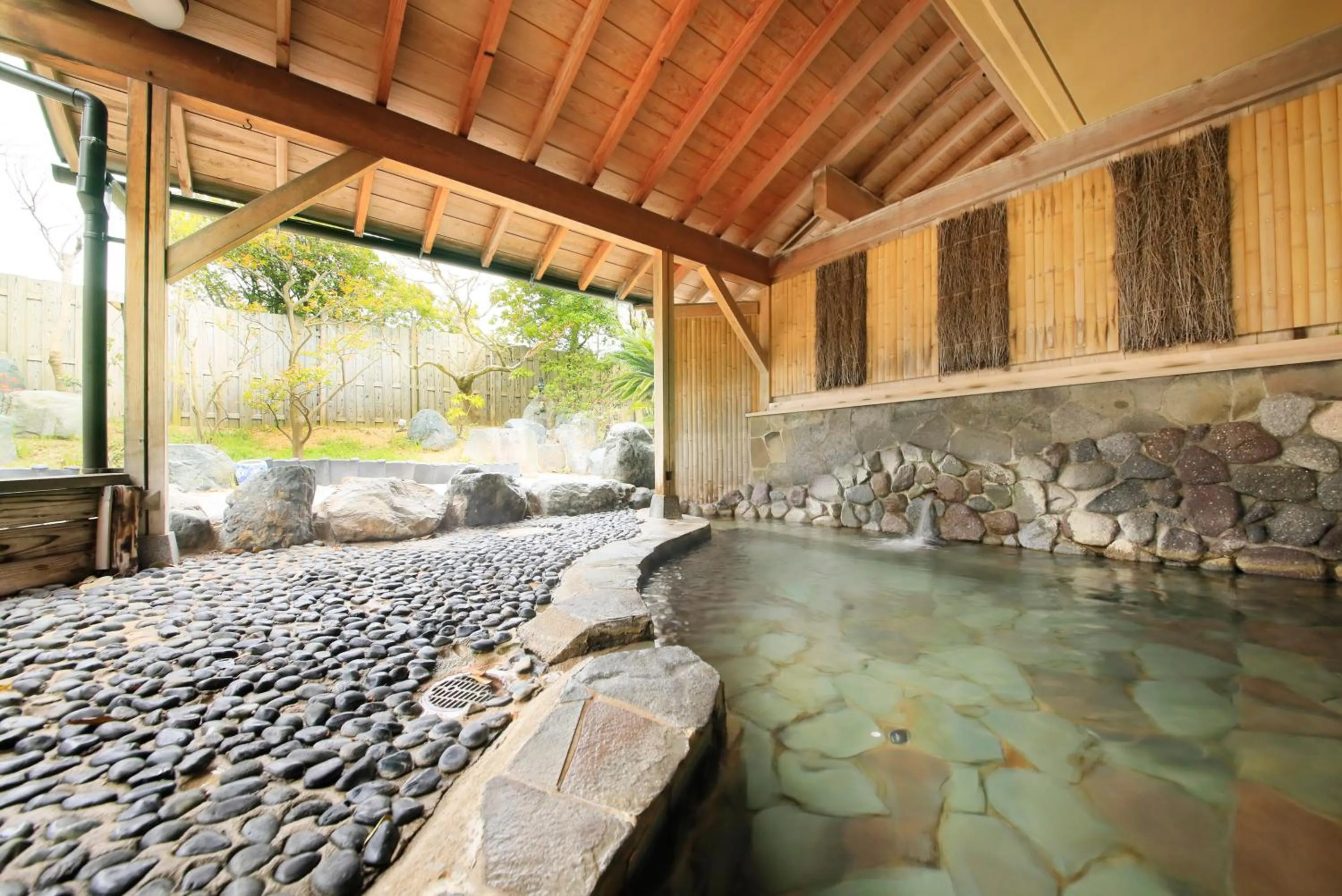 Hot Spring Bath in Kaike Fuga