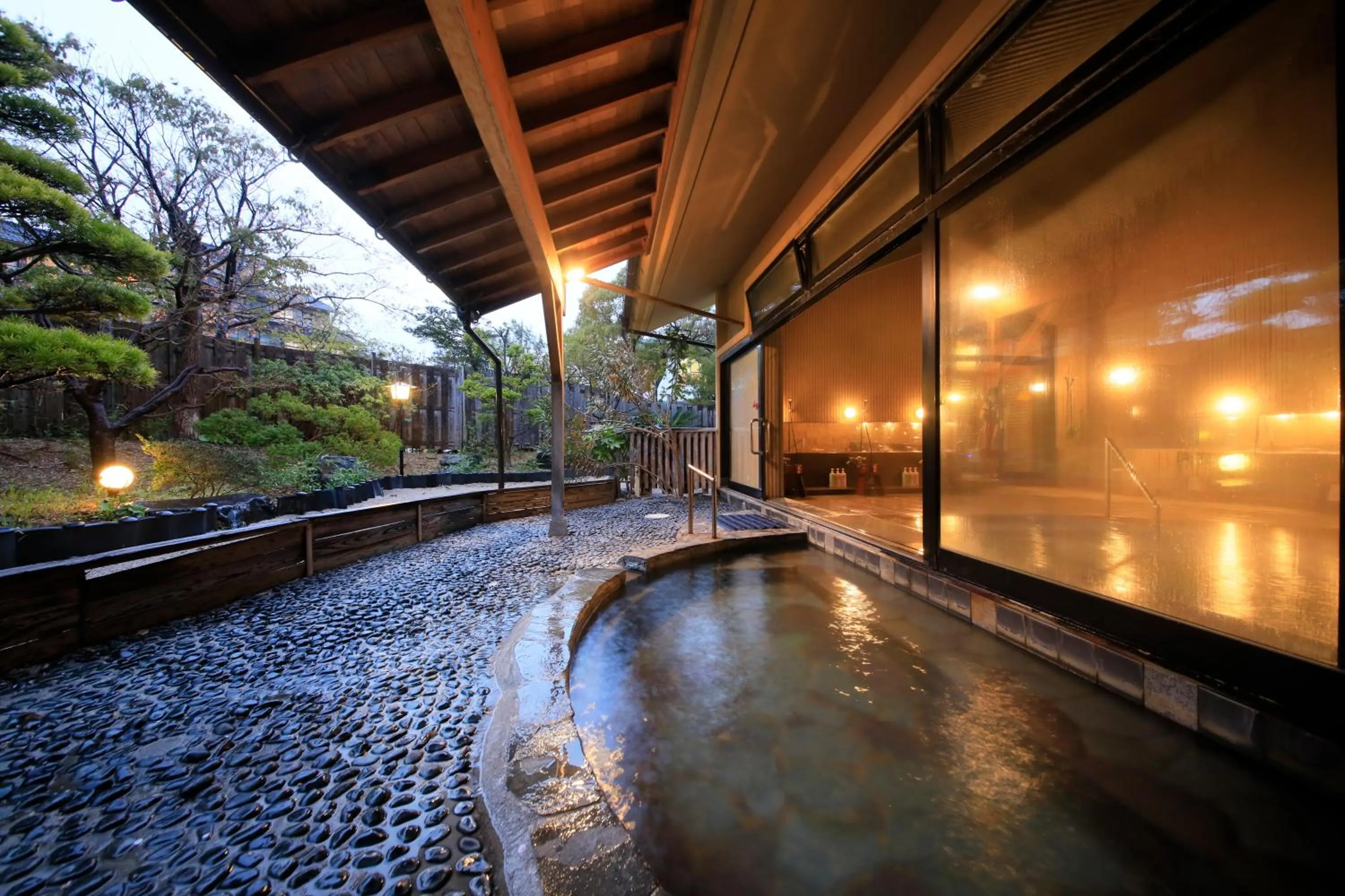 Hot Spring Bath in Kaike Fuga