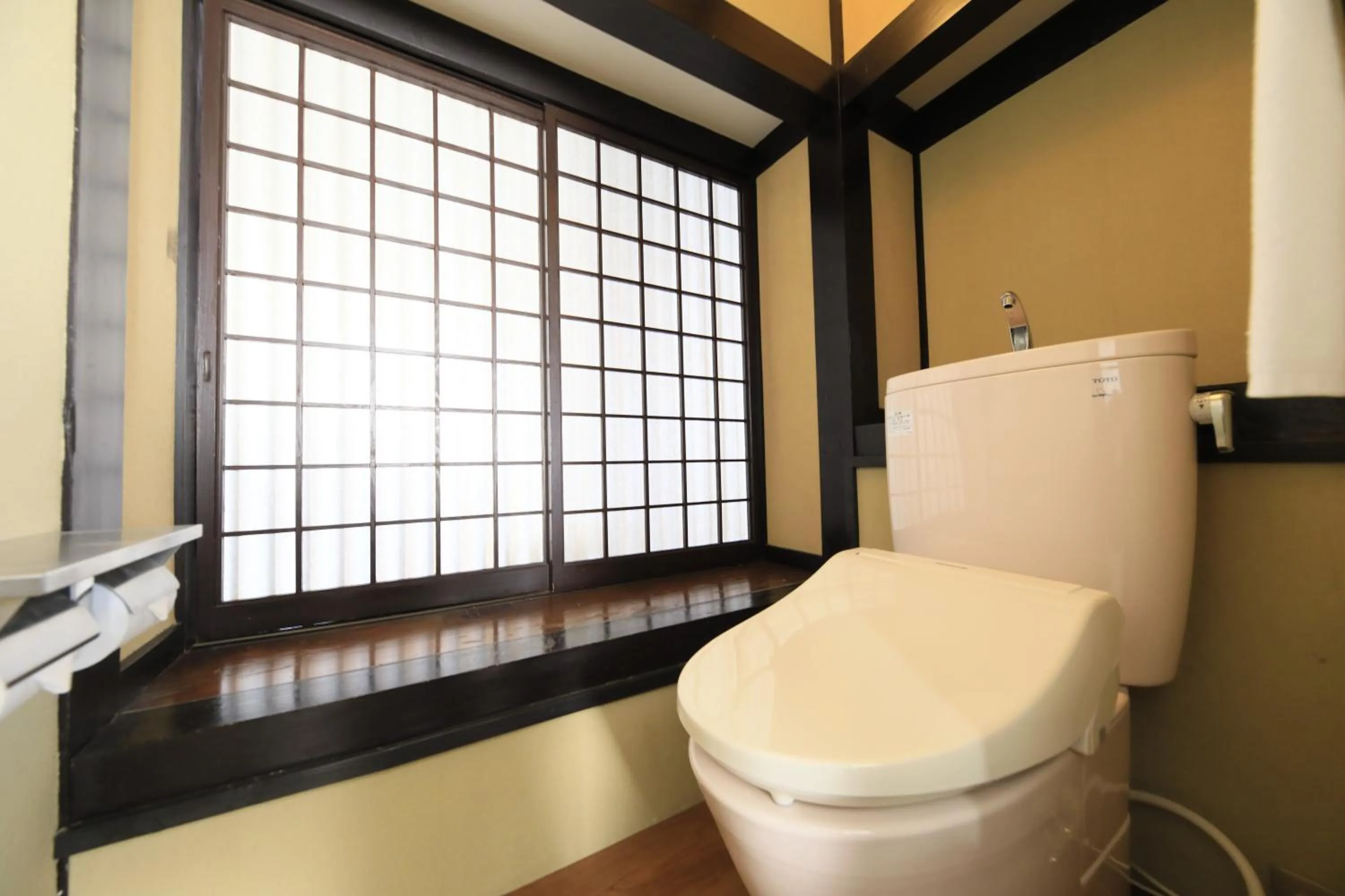 Toilet in Kaike Fuga