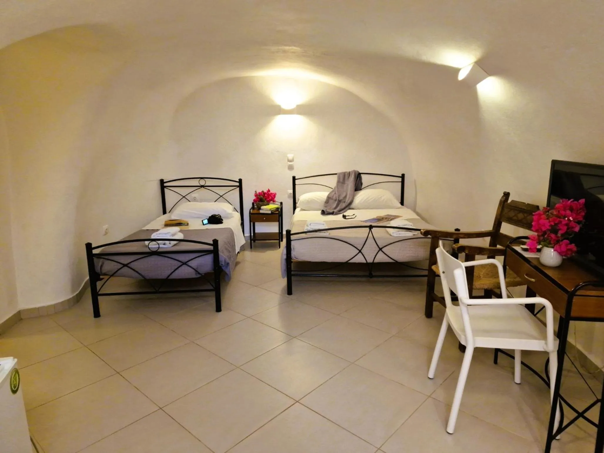 Photo of the whole room, Bed in Kykladonisia Traditional Settlement
