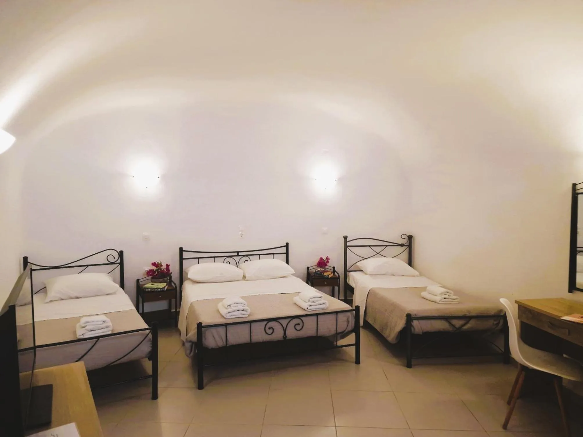 Photo of the whole room, Bed in Kykladonisia Traditional Settlement