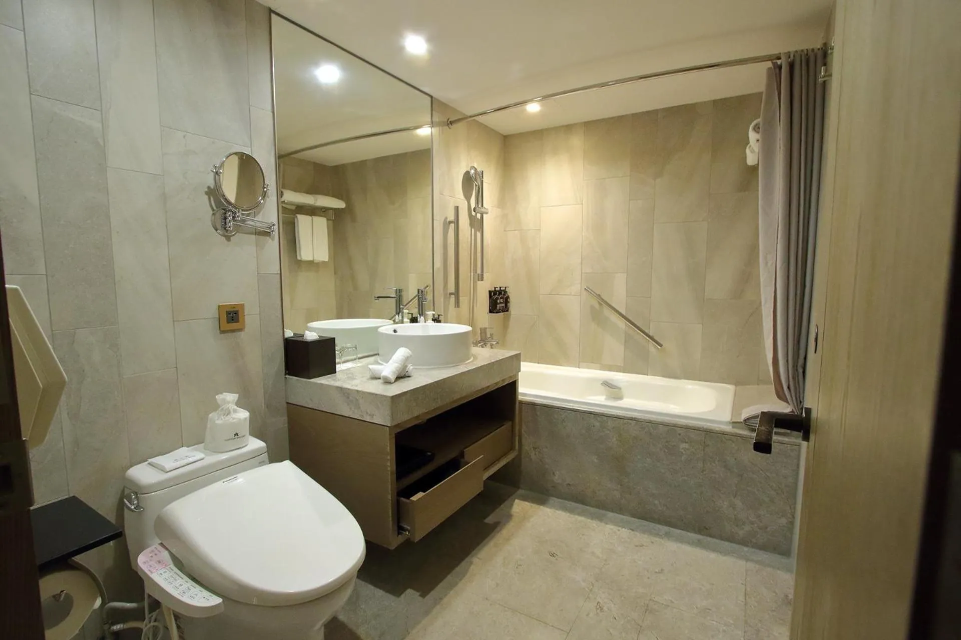 Bathroom in Hotel Royal-Nikko Taipei