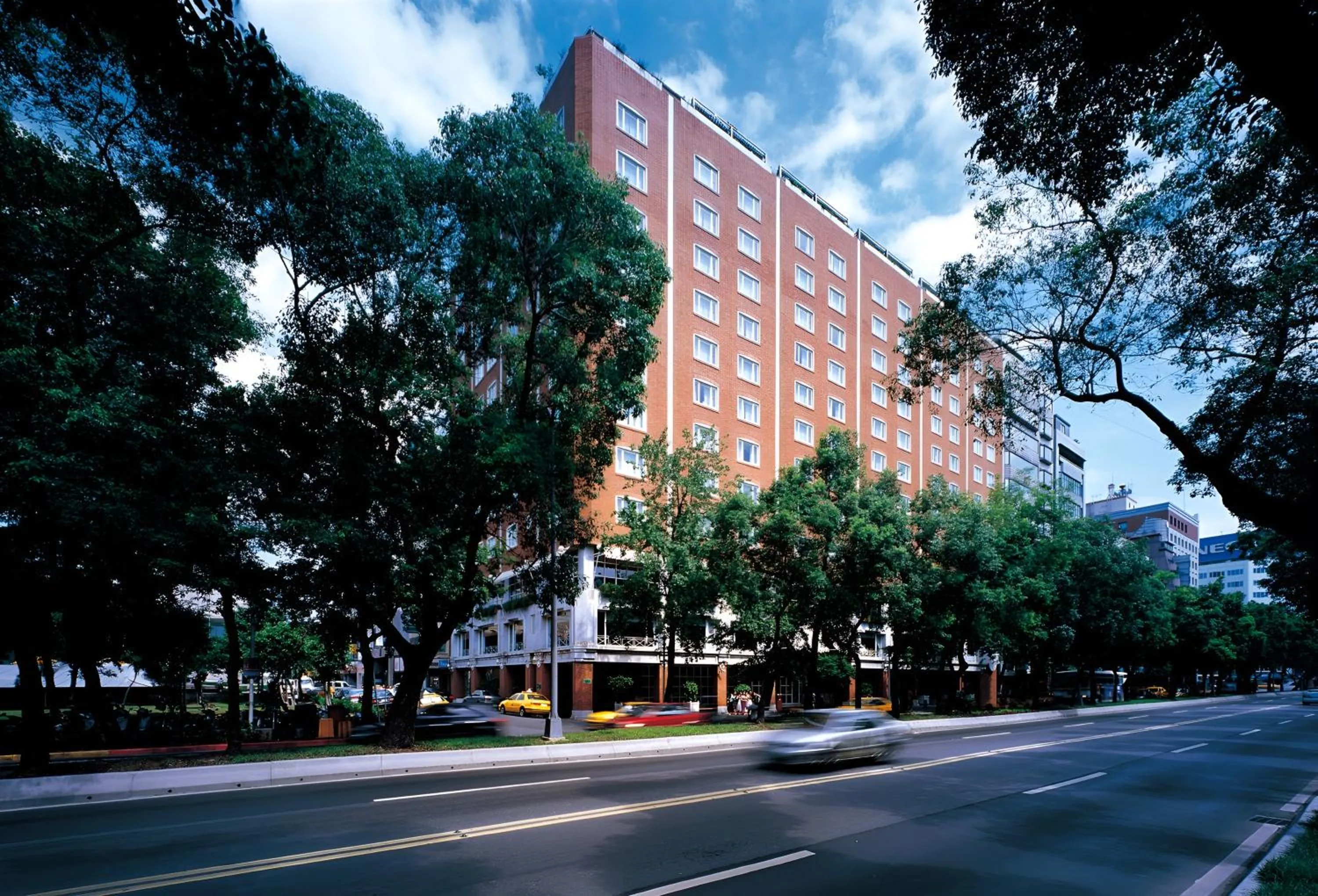 Property building in Hotel Royal-Nikko Taipei