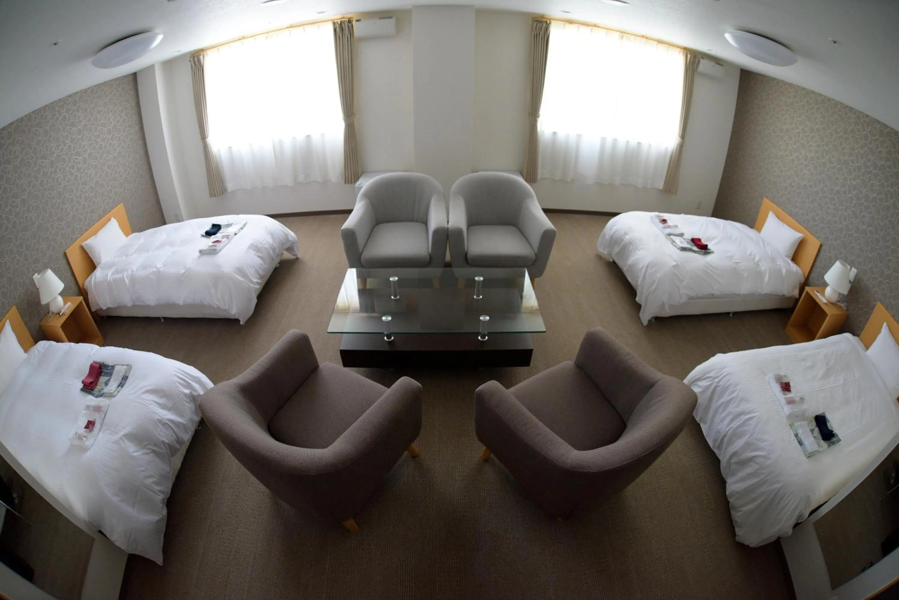 Living room, Bed in Sun Plaza Hotel Fuji Lake Yamanaka