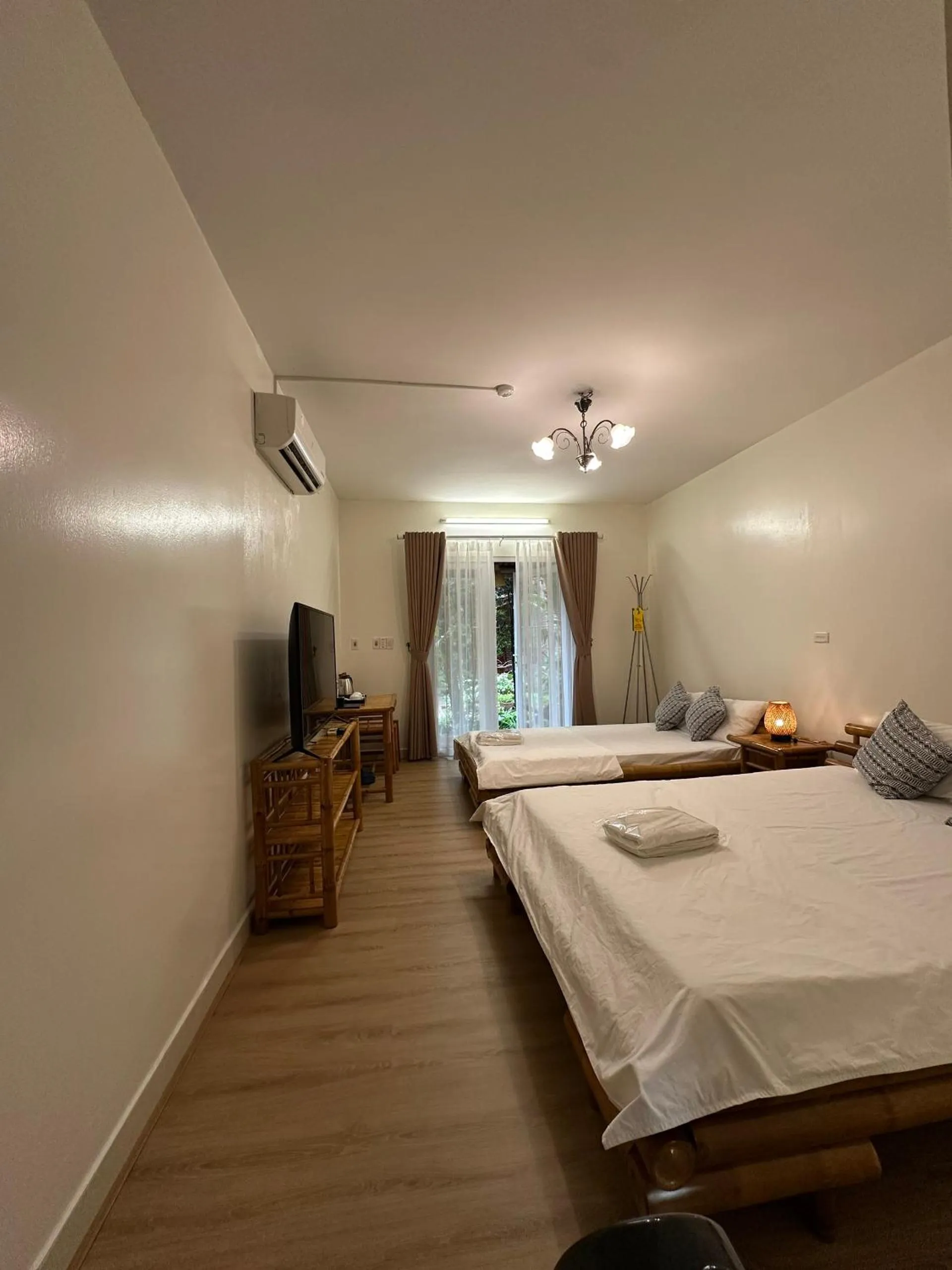 Bedroom, Bed in Ngoc Linh Villas