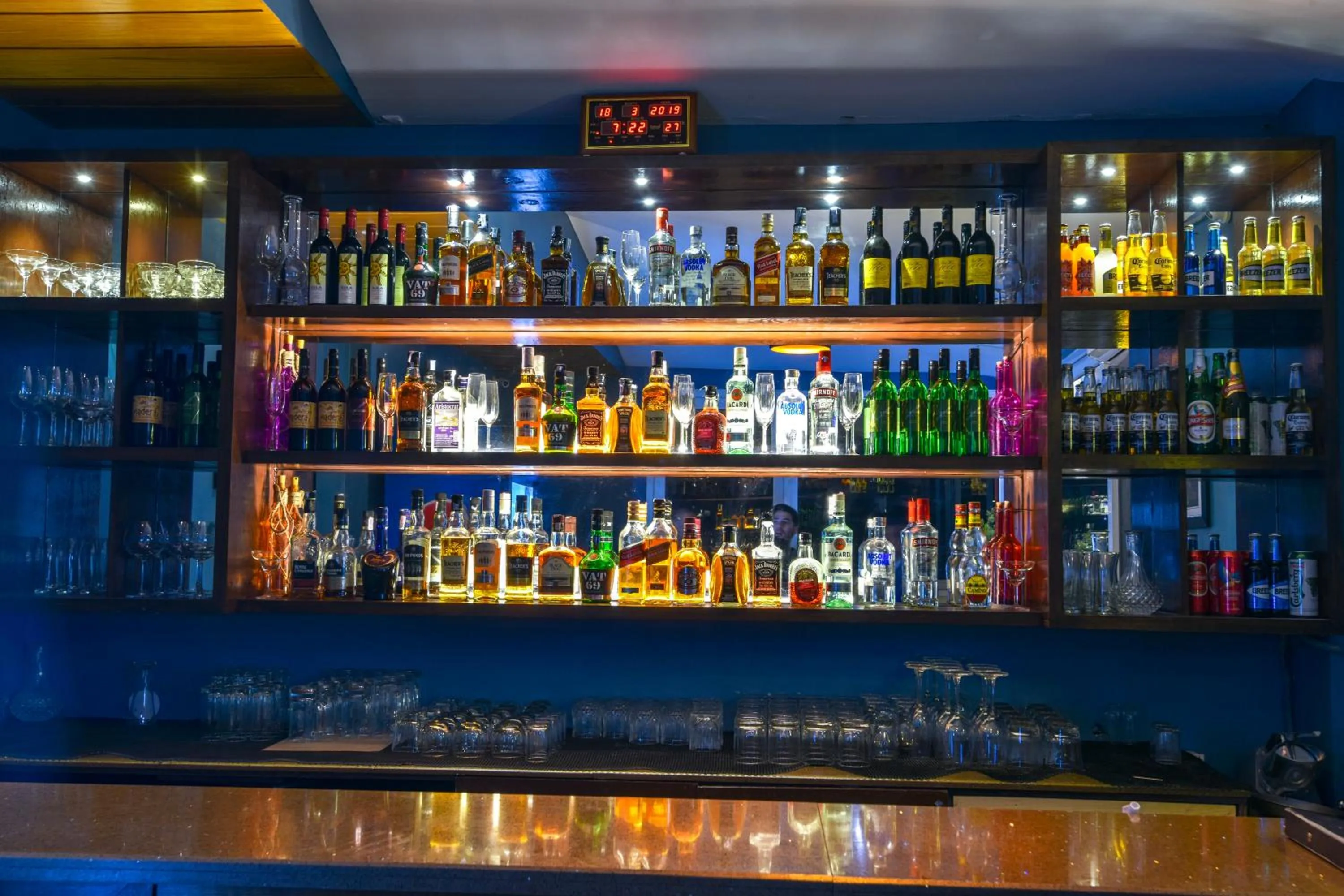 Lounge or bar in The Bliss Palampur