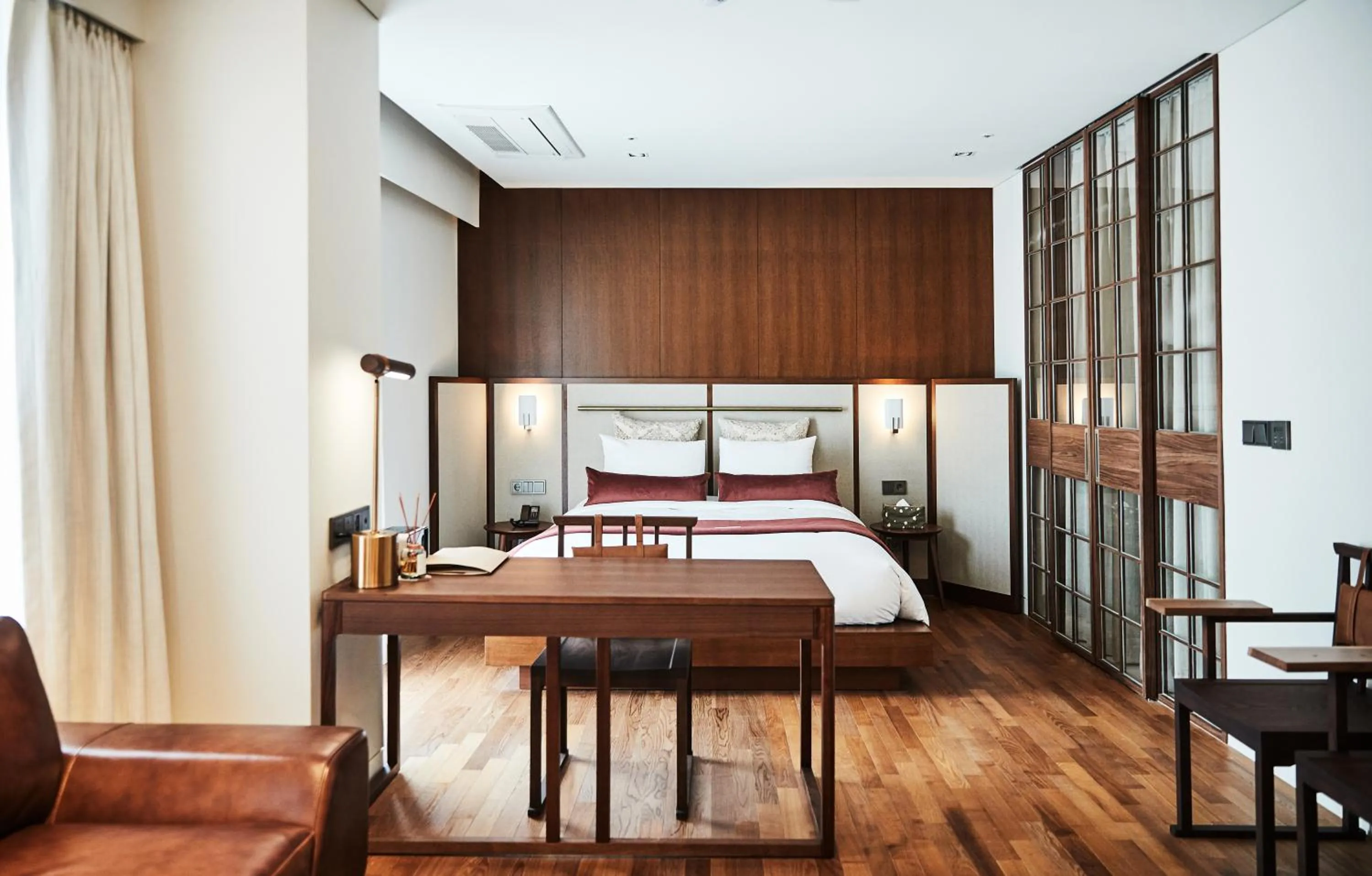 Bed in La Casa Hotel Seoul