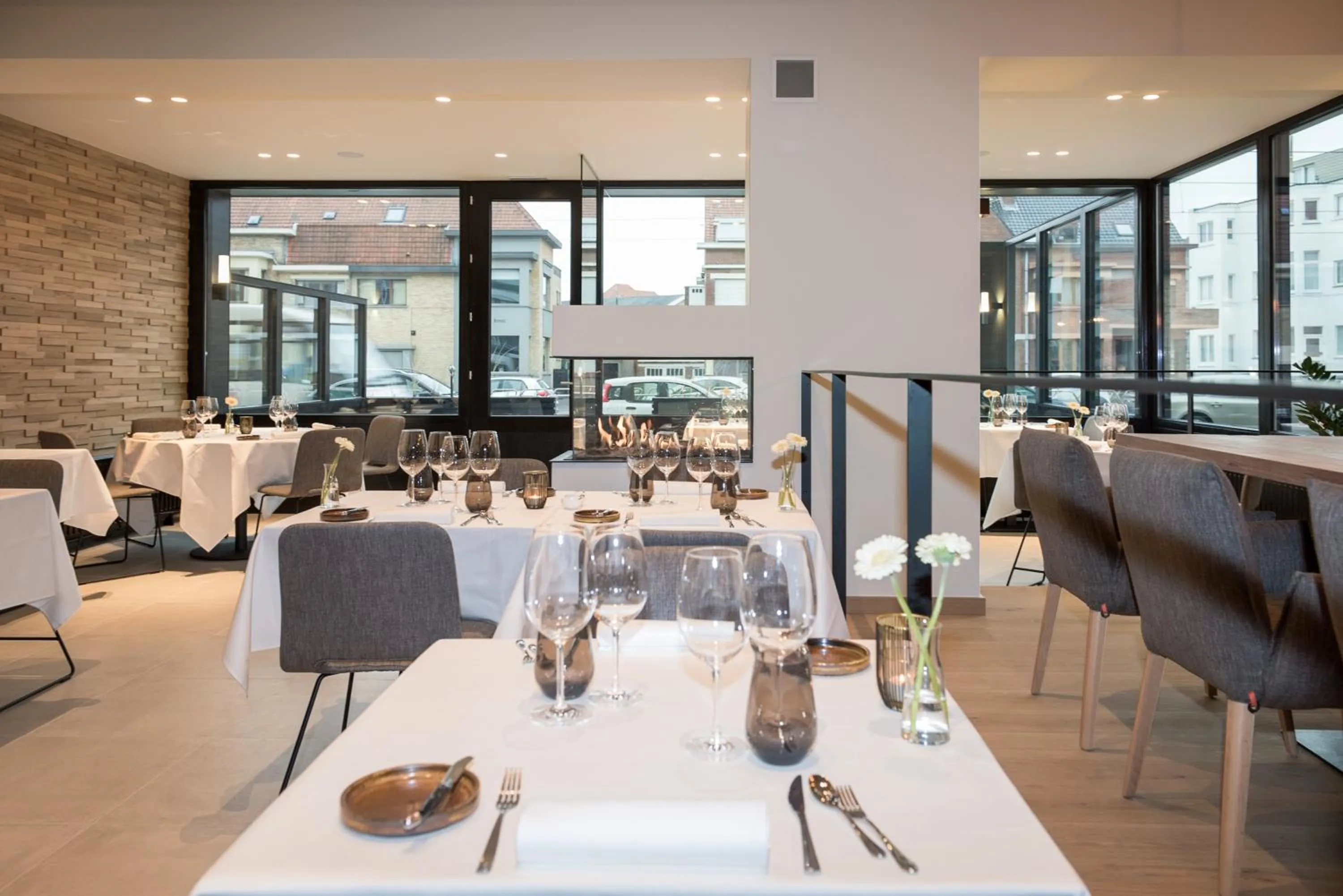 Restaurant/places to eat in Hotel Carnac