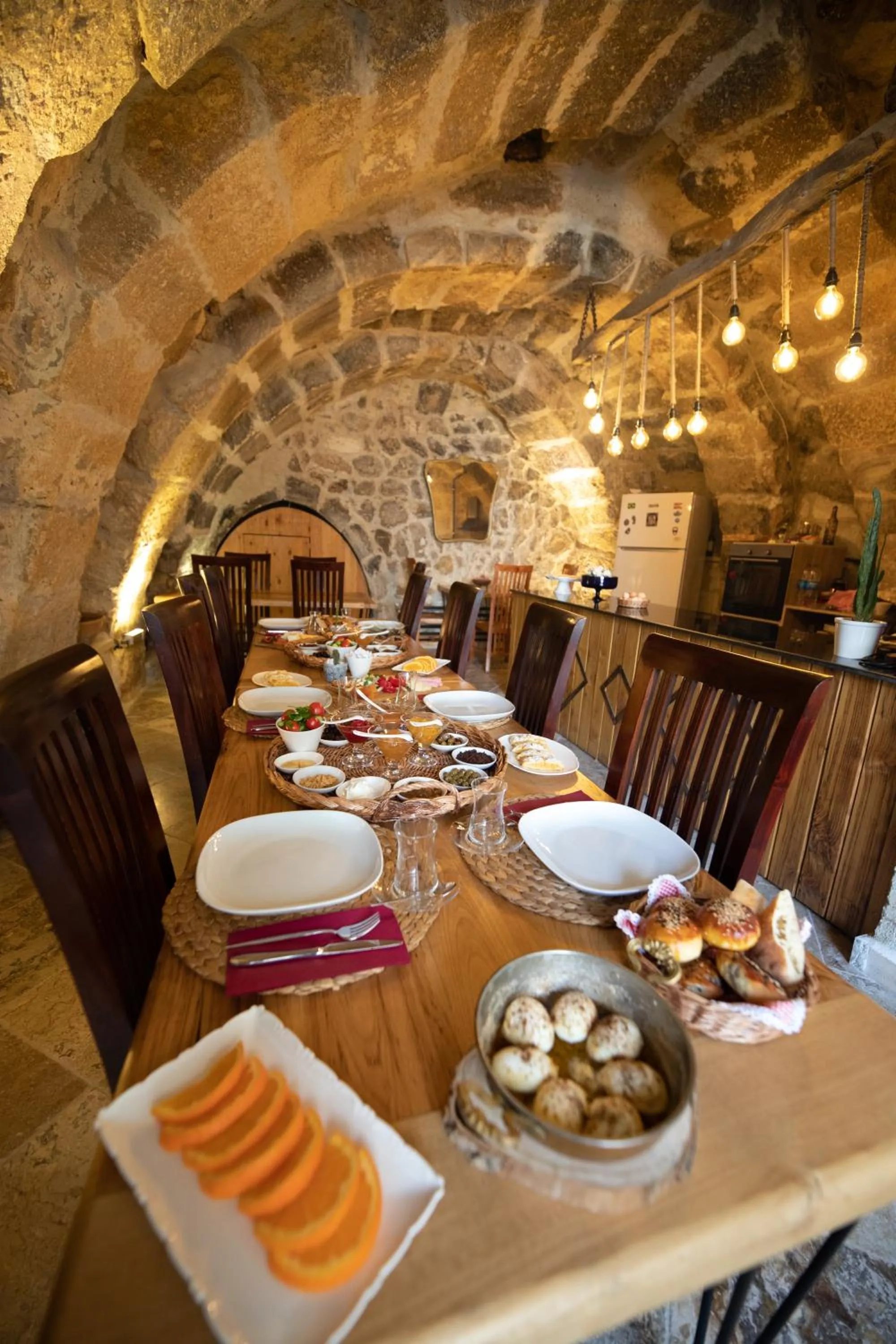 Restaurant/places to eat in terracota hotel